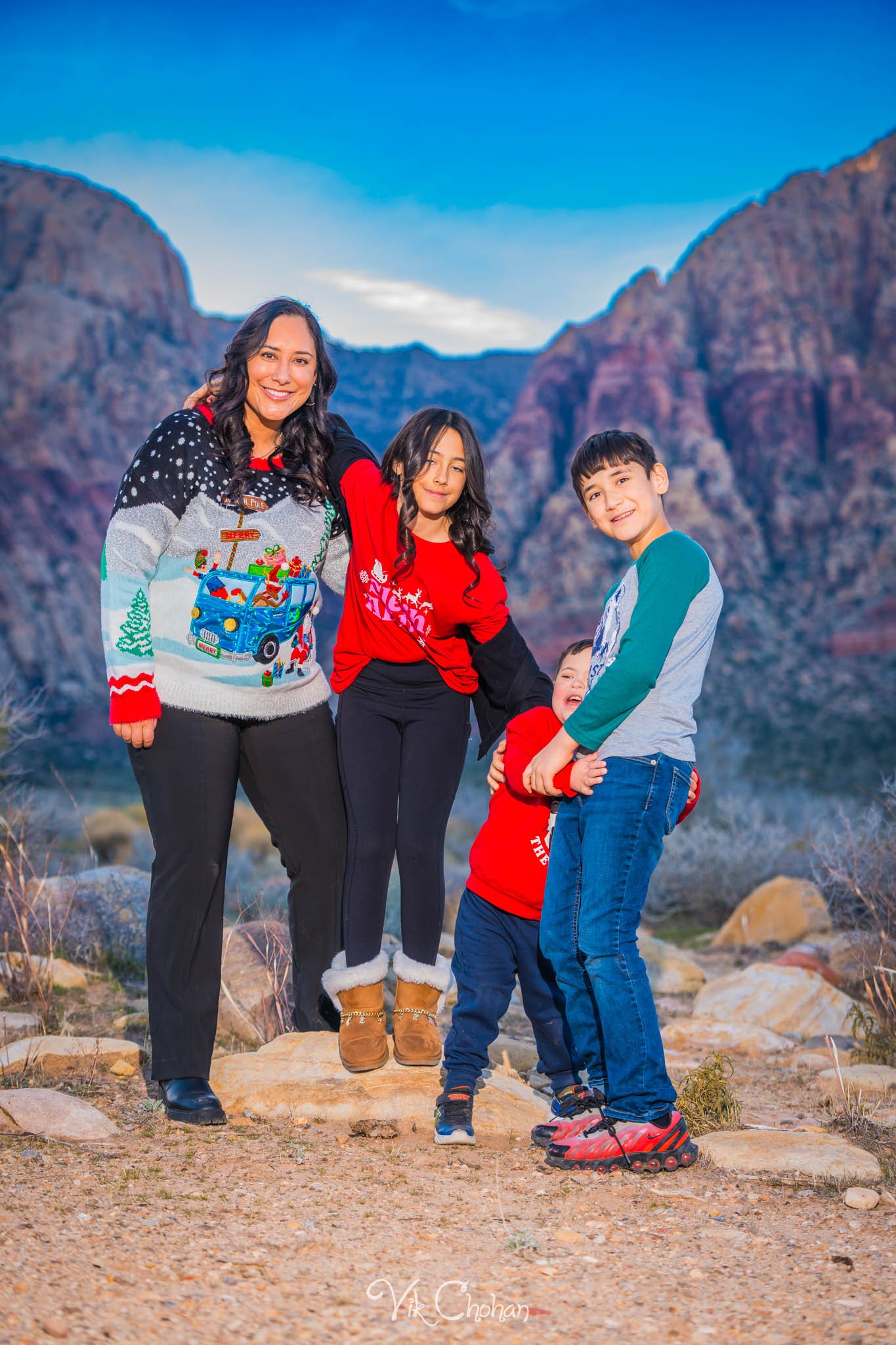2025-12-07-Family-Photography-Vik-Chohan-Photography-Social-Media-VCP-055.jpg
