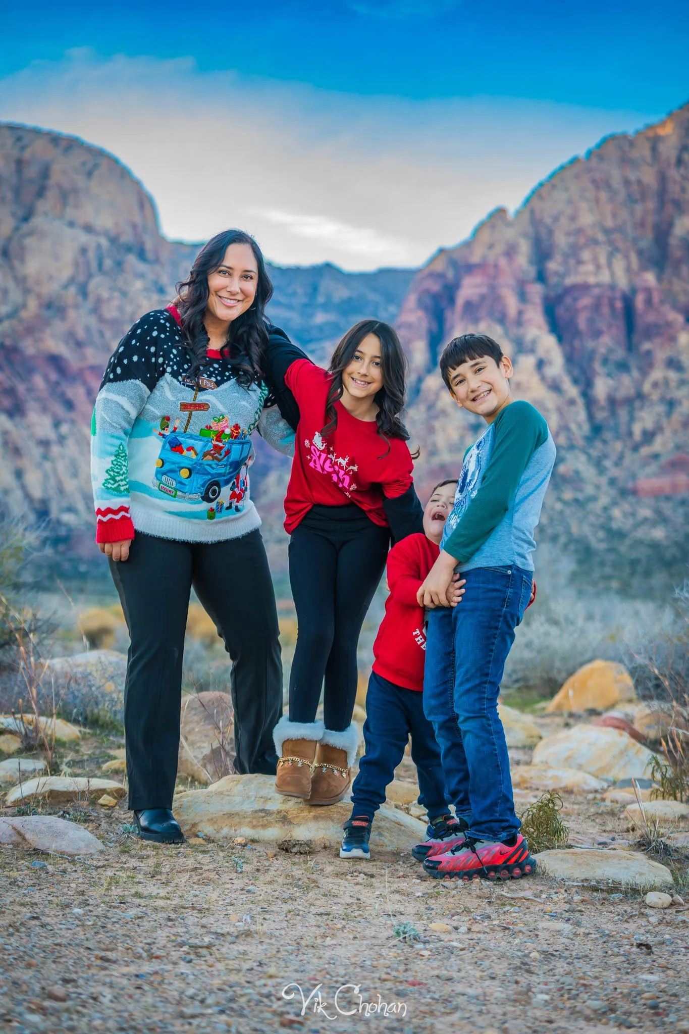 2025-12-07-Family-Photography-Vik-Chohan-Photography-Social-Media-VCP-056.jpg