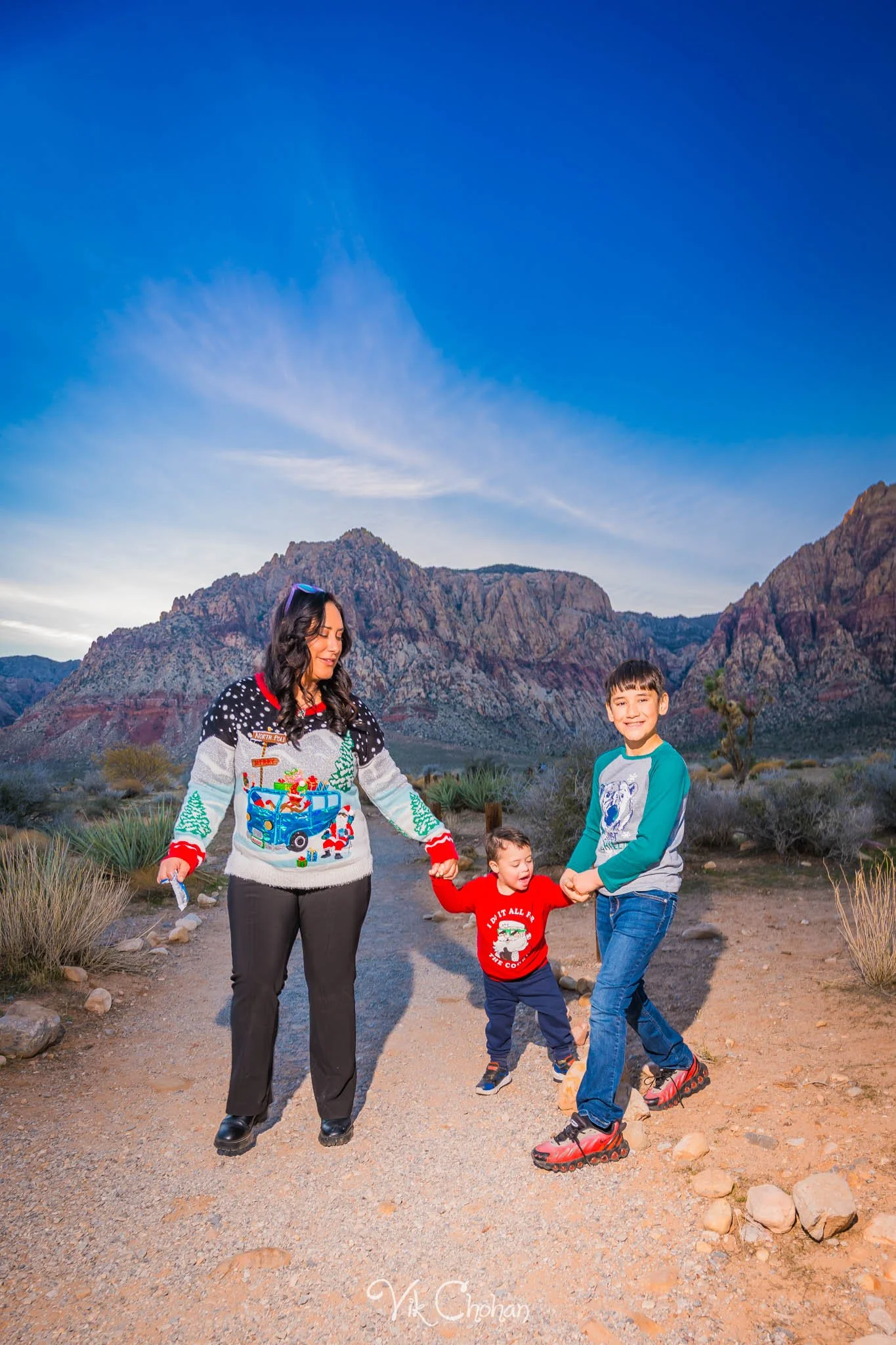 2025-12-07-Family-Photography-Vik-Chohan-Photography-Social-Media-VCP-109.jpg
