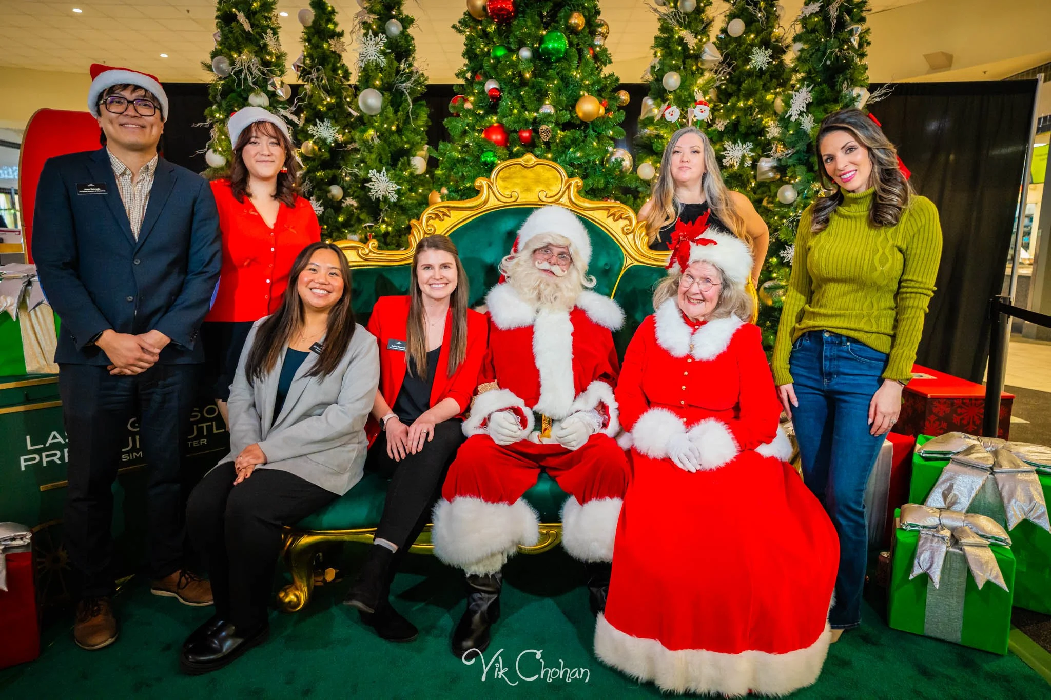 INTRODeuce Concierge Christmas at LV South Premium Outlets - album 1