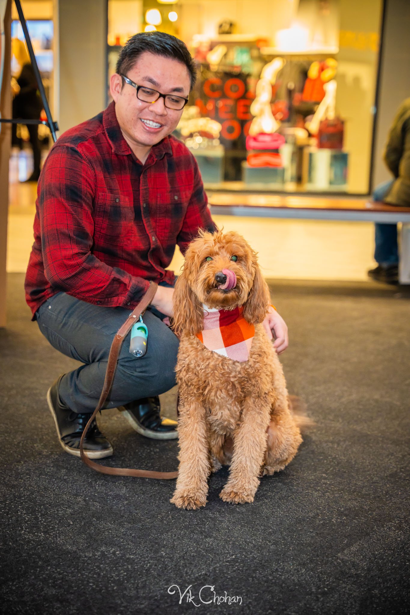 2025-12-10-INTRODeuce-Concierge-Christmas-at-LV-South-Premium-Outlets-2-Vik-Chohan-Photography-Social-Media-VCP-304.jpg