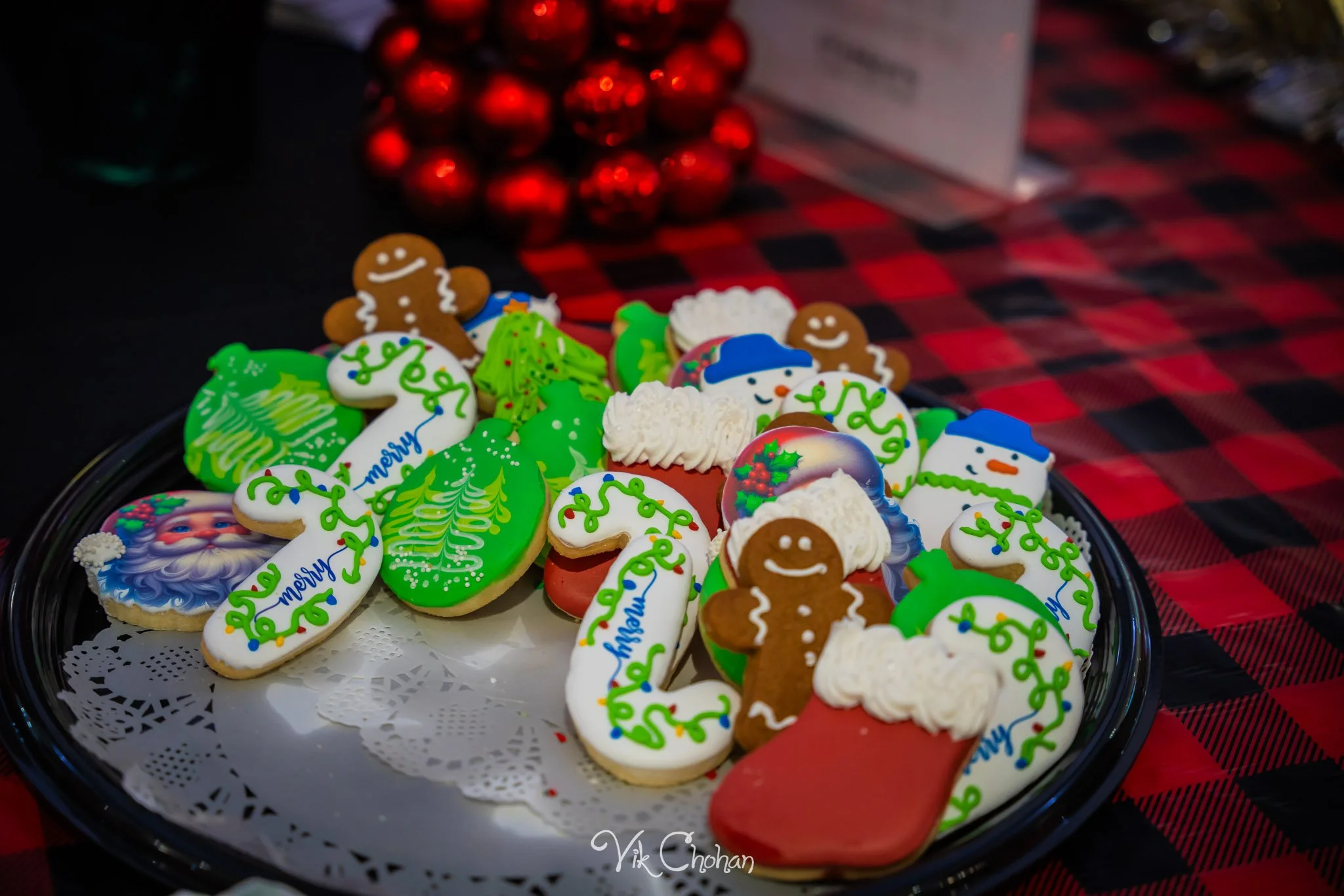 2025-12-10-INTRODeuce-Concierge-Christmas-at-LV-South-Premium-Outlets-2-Vik-Chohan-Photography-Social-Media-VCP-340.jpg