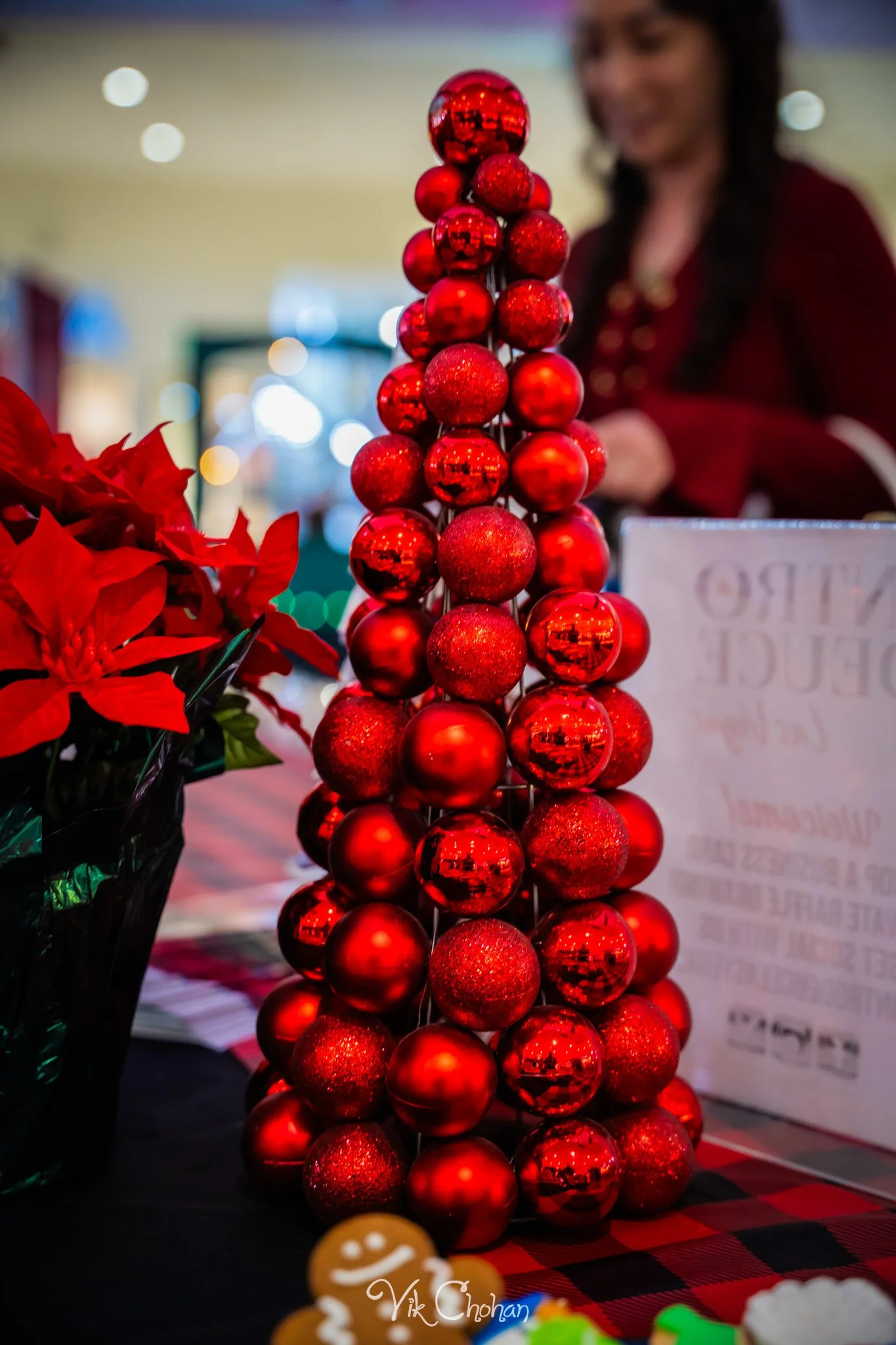 2025-12-10-INTRODeuce-Concierge-Christmas-at-LV-South-Premium-Outlets-2-Vik-Chohan-Photography-Social-Media-VCP-342.jpg