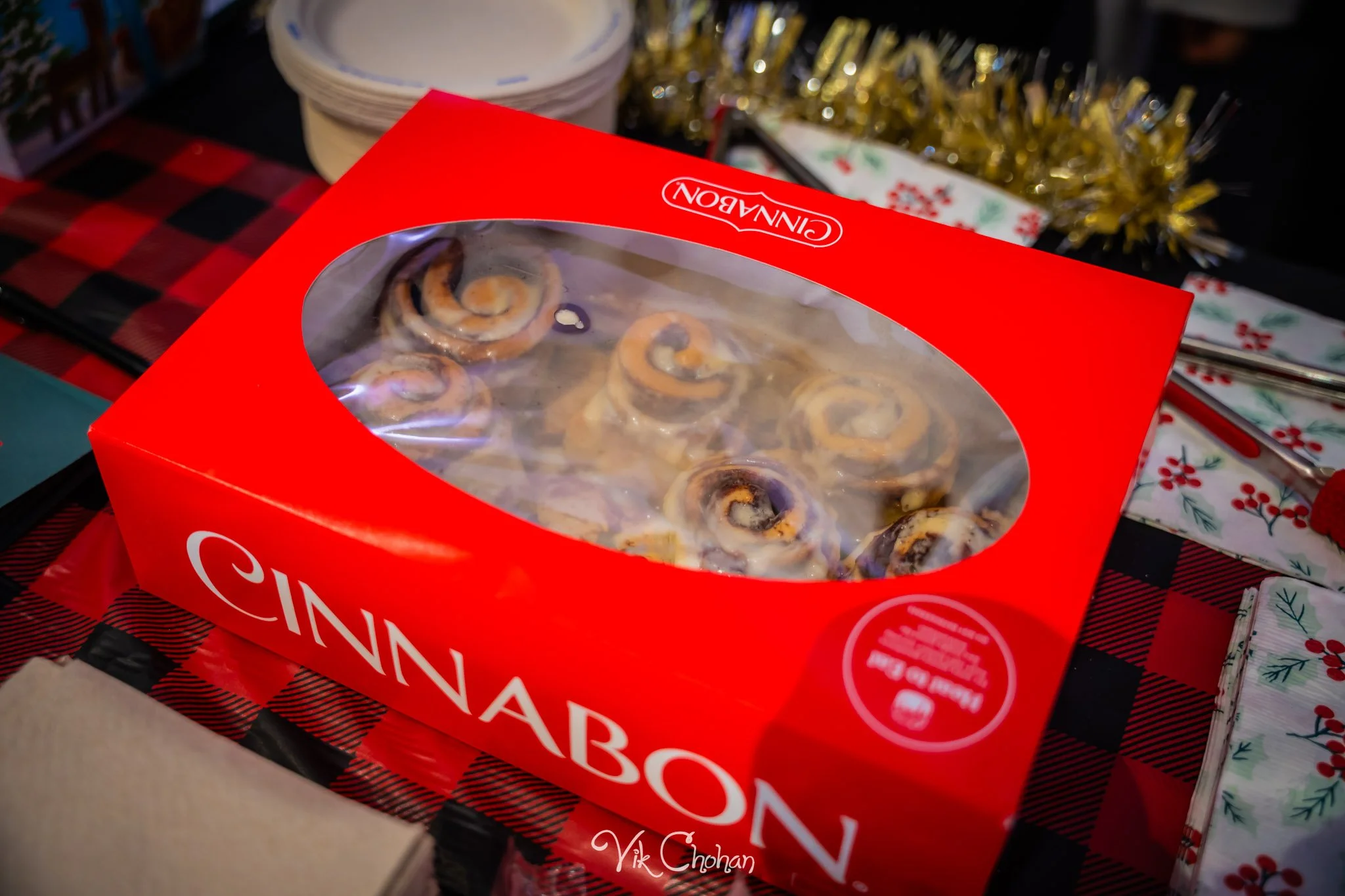 2025-12-10-INTRODeuce-Concierge-Christmas-at-LV-South-Premium-Outlets-2-Vik-Chohan-Photography-Social-Media-VCP-343.jpg