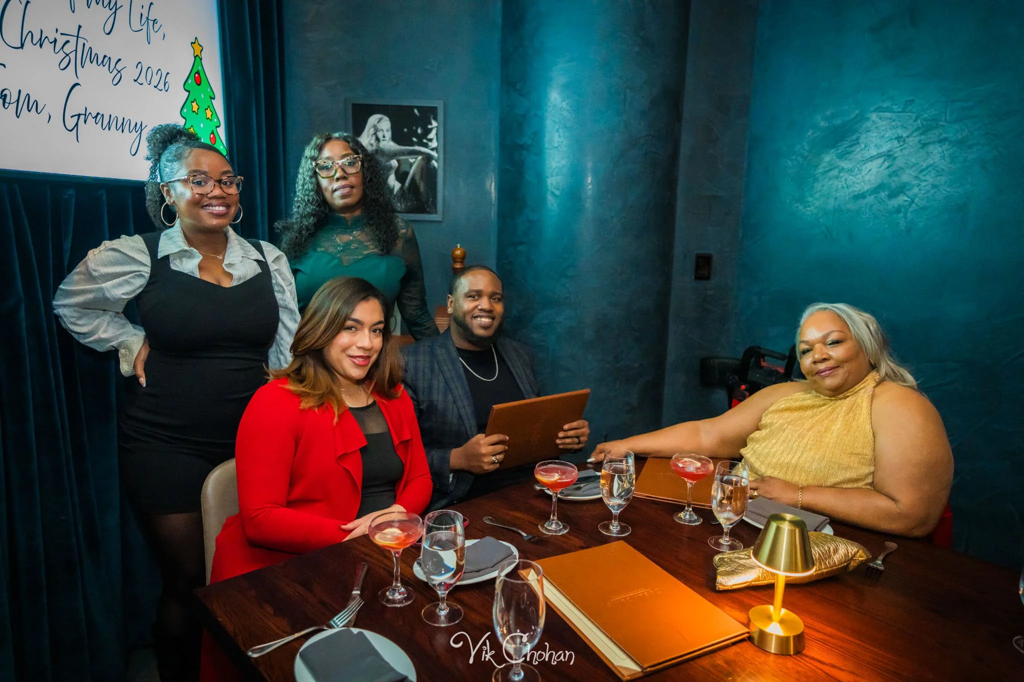 2025-12-19-Christmas-Celebration-with-Granny-at-Ocean-Prime-Vik-Chohan-Photography-Social-Media-VCP-006.jpg