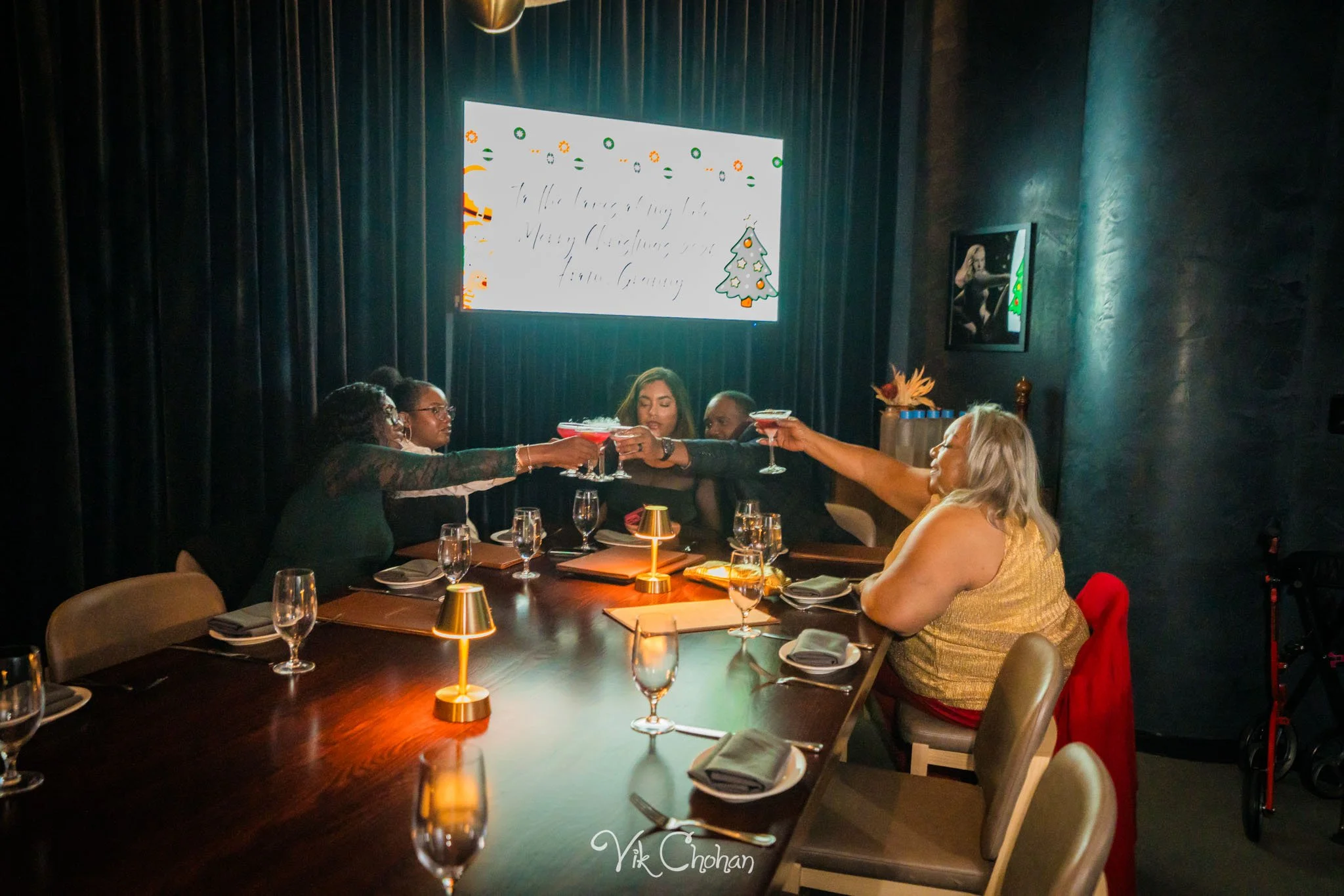 2025-12-19-Christmas-Celebration-with-Granny-at-Ocean-Prime-Vik-Chohan-Photography-Social-Media-VCP-018.jpg