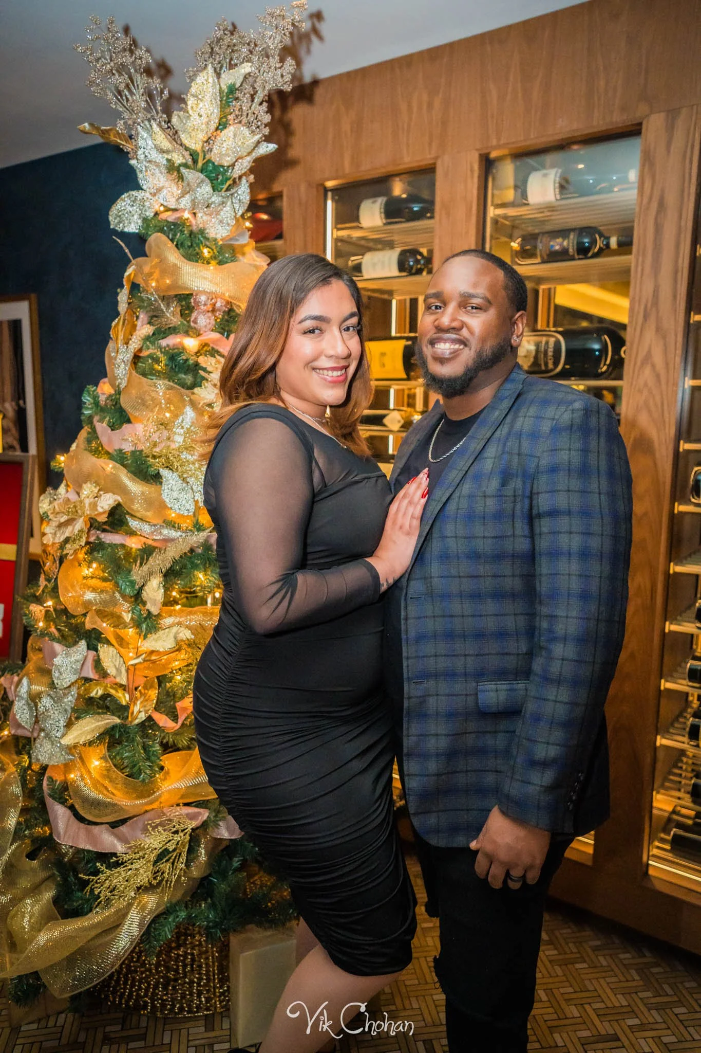 2025-12-19-Christmas-Celebration-with-Granny-at-Ocean-Prime-Vik-Chohan-Photography-Social-Media-VCP-200.jpg