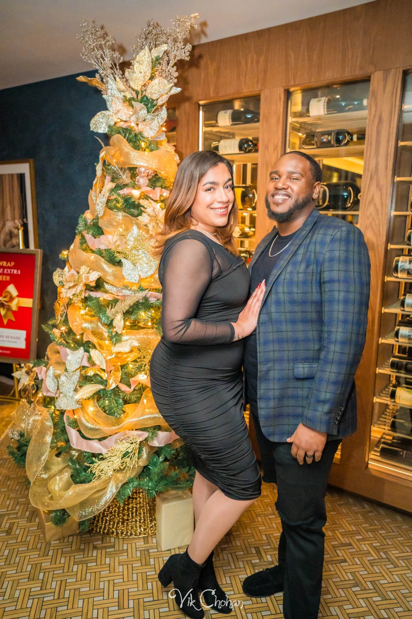 2025-12-19-Christmas-Celebration-with-Granny-at-Ocean-Prime-Vik-Chohan-Photography-Social-Media-VCP-202.jpg
