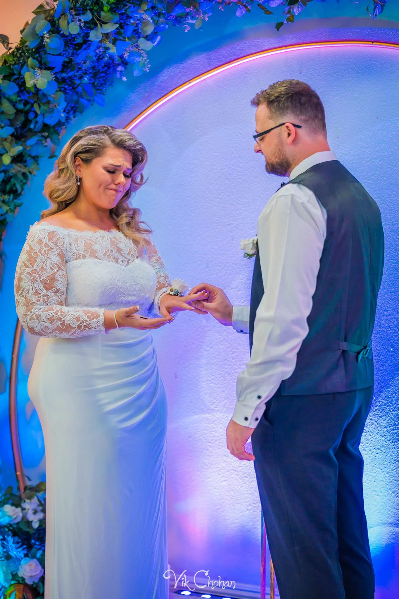 2026-02-06-Jessi-and-Jonathan-Wedding-Photography-Love-Story-Chapel-Strip-Tour-feb-6th-2026-Vik-Chohan-Photography-Social-Media-026.jpg