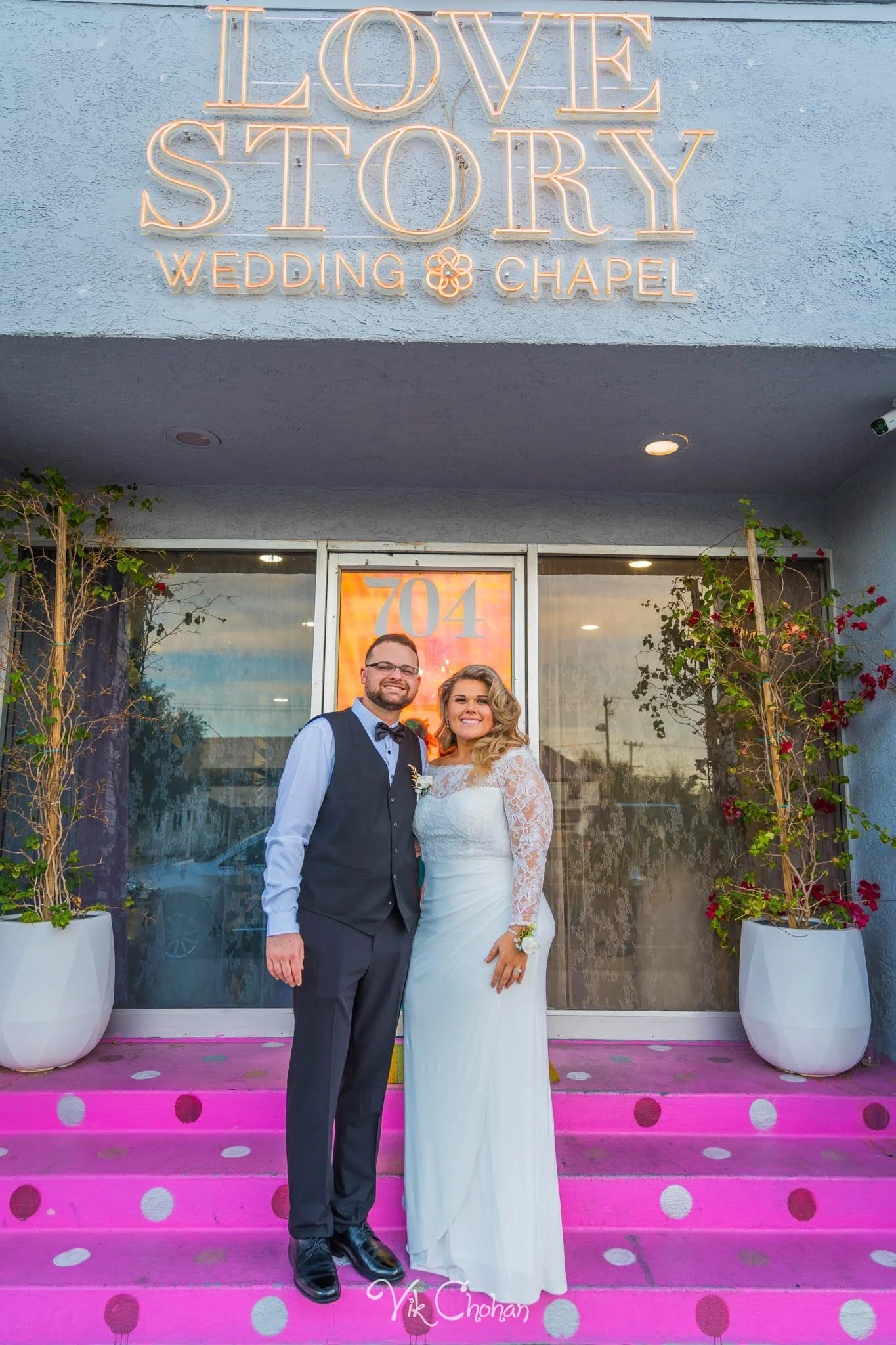 2026-02-06-Jessi-and-Jonathan-Wedding-Photography-Love-Story-Chapel-Strip-Tour-feb-6th-2026-Vik-Chohan-Photography-Social-Media-127.jpg
