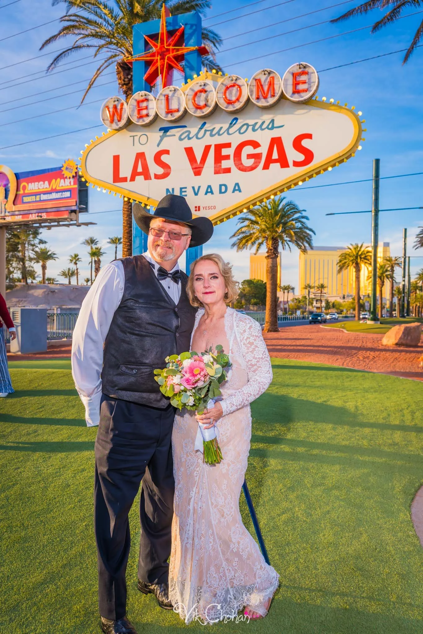 2026-02-26-Jennifer-and-Larry-Las-Vegas-Wedding-Strip-Tour-Vik-Chohan-Photography-Social-Media-003.jpg