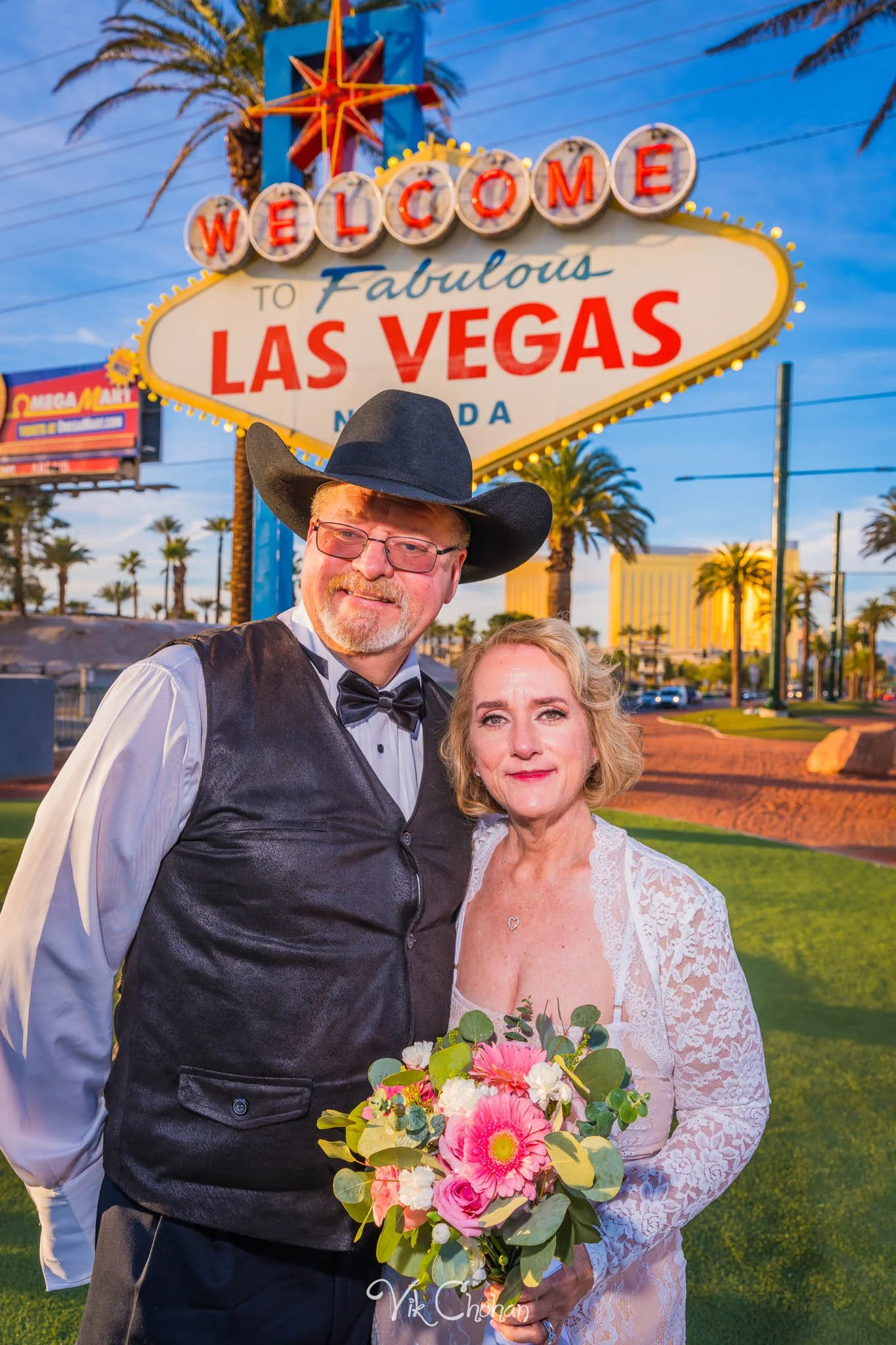 2026-02-26-Jennifer-and-Larry-Las-Vegas-Wedding-Strip-Tour-Vik-Chohan-Photography-Social-Media-004.jpg
