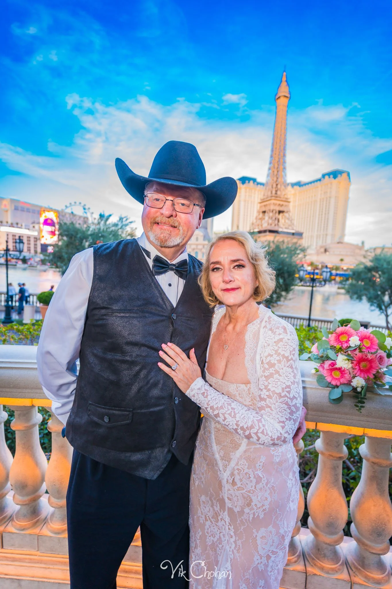 2026-02-26-Jennifer-and-Larry-Las-Vegas-Wedding-Strip-Tour-Vik-Chohan-Photography-Social-Media-030.jpg