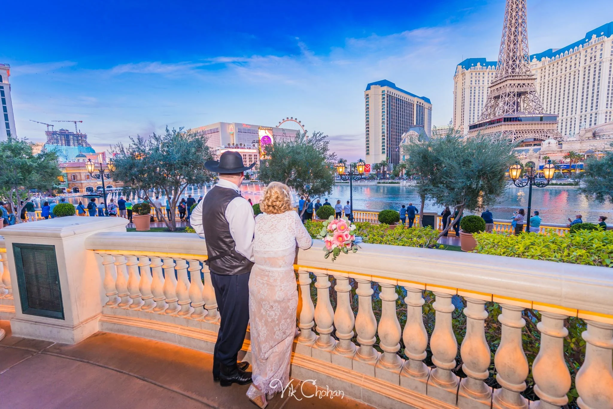 2026-02-26-Jennifer-and-Larry-Las-Vegas-Wedding-Strip-Tour-Vik-Chohan-Photography-Social-Media-044.jpg