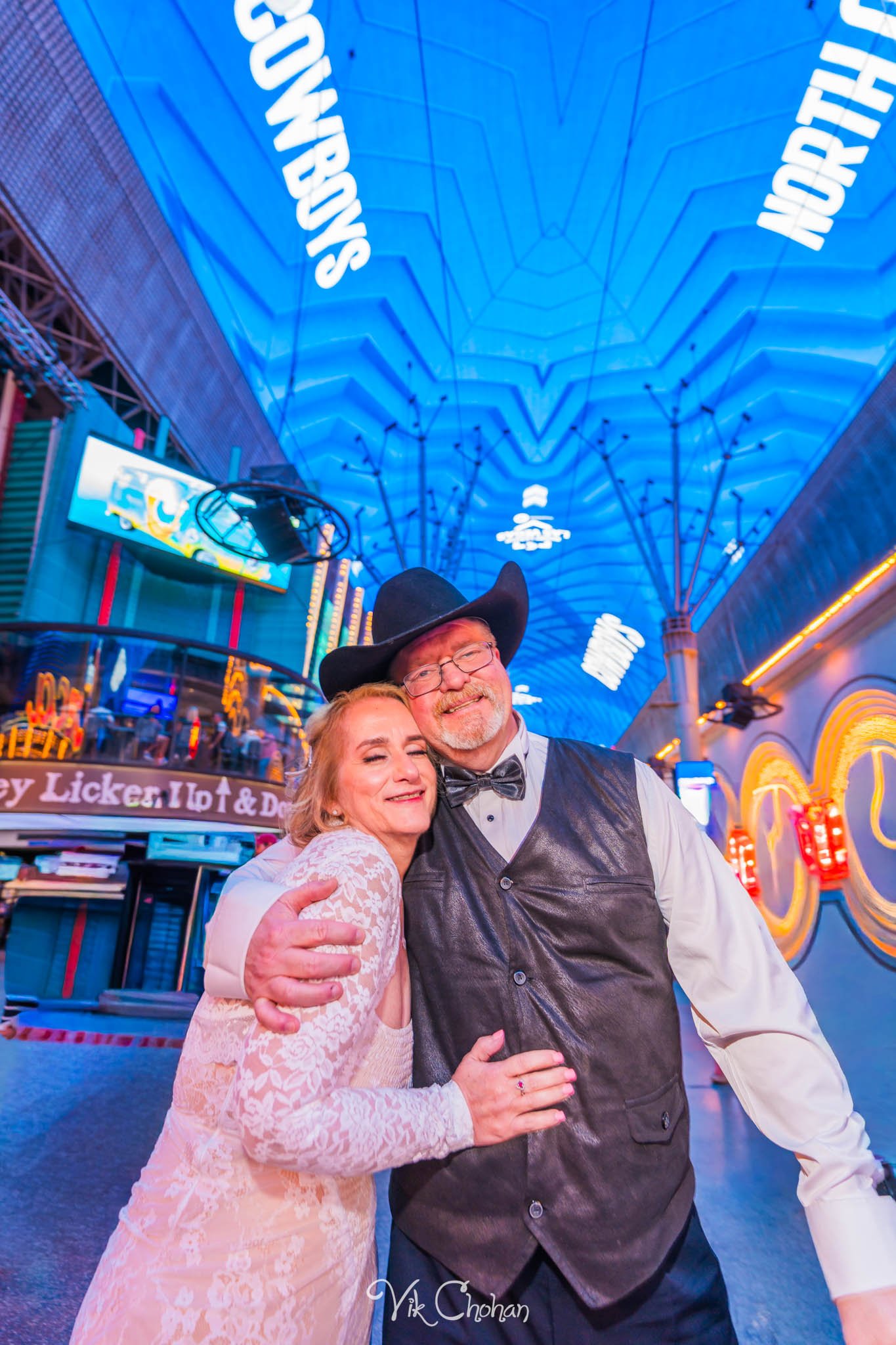 2026-02-26-Jennifer-and-Larry-Las-Vegas-Wedding-Strip-Tour-Vik-Chohan-Photography-Social-Media-063.jpg