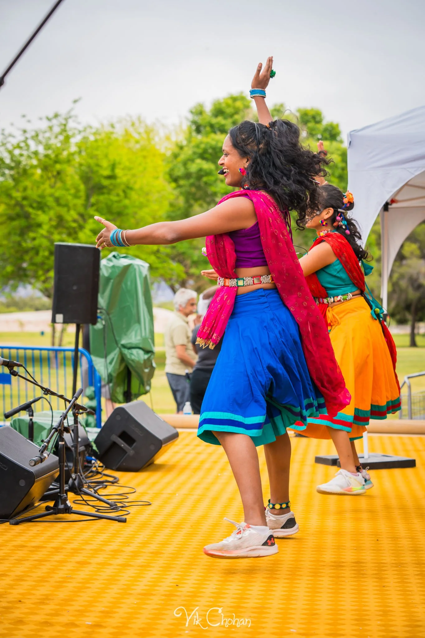 2026-04-26-Holi-Celebration-Sunset-Park-ISKON-april-26th-2026-Vik-Chohan-Photography-Social-Media-006.jpg