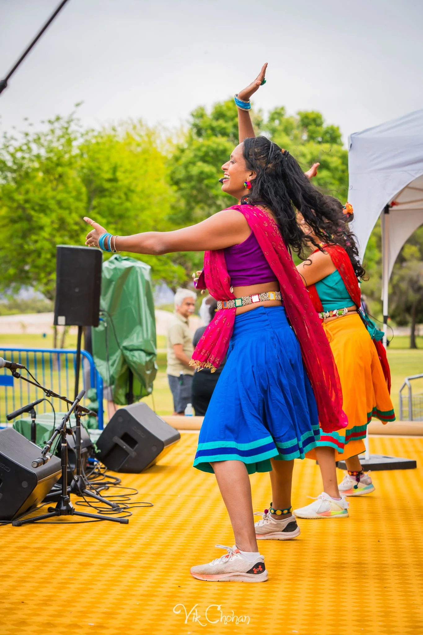 2026-04-26-Holi-Celebration-Sunset-Park-ISKON-april-26th-2026-Vik-Chohan-Photography-Social-Media-007.jpg