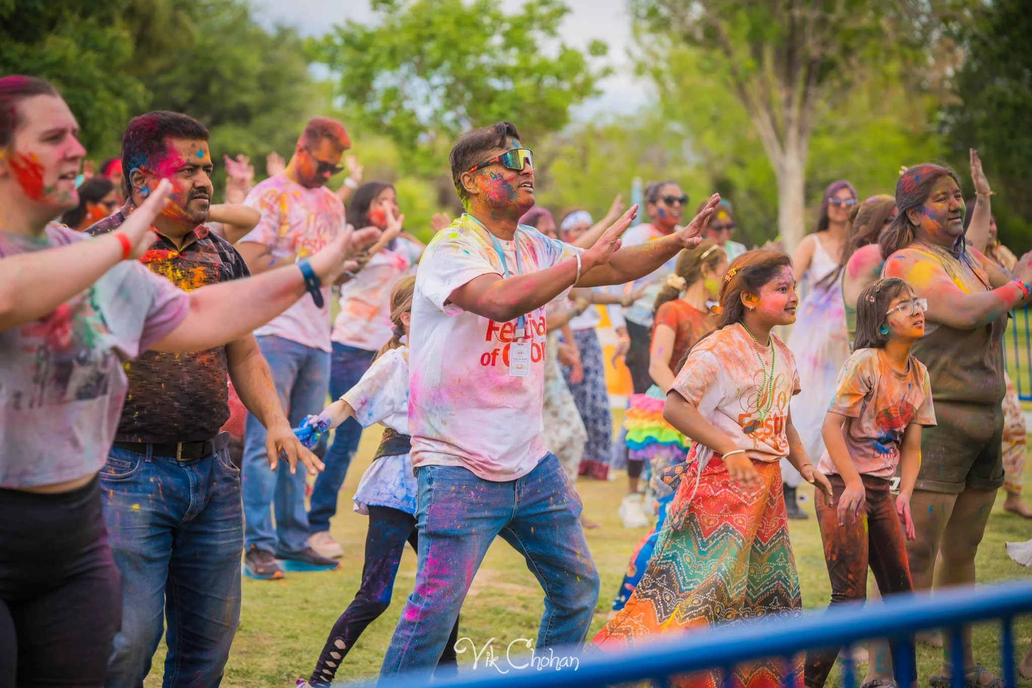 2026-04-26-Holi-Celebration-Sunset-Park-ISKON-april-26th-2026-Vik-Chohan-Photography-Social-Media-012.jpg
