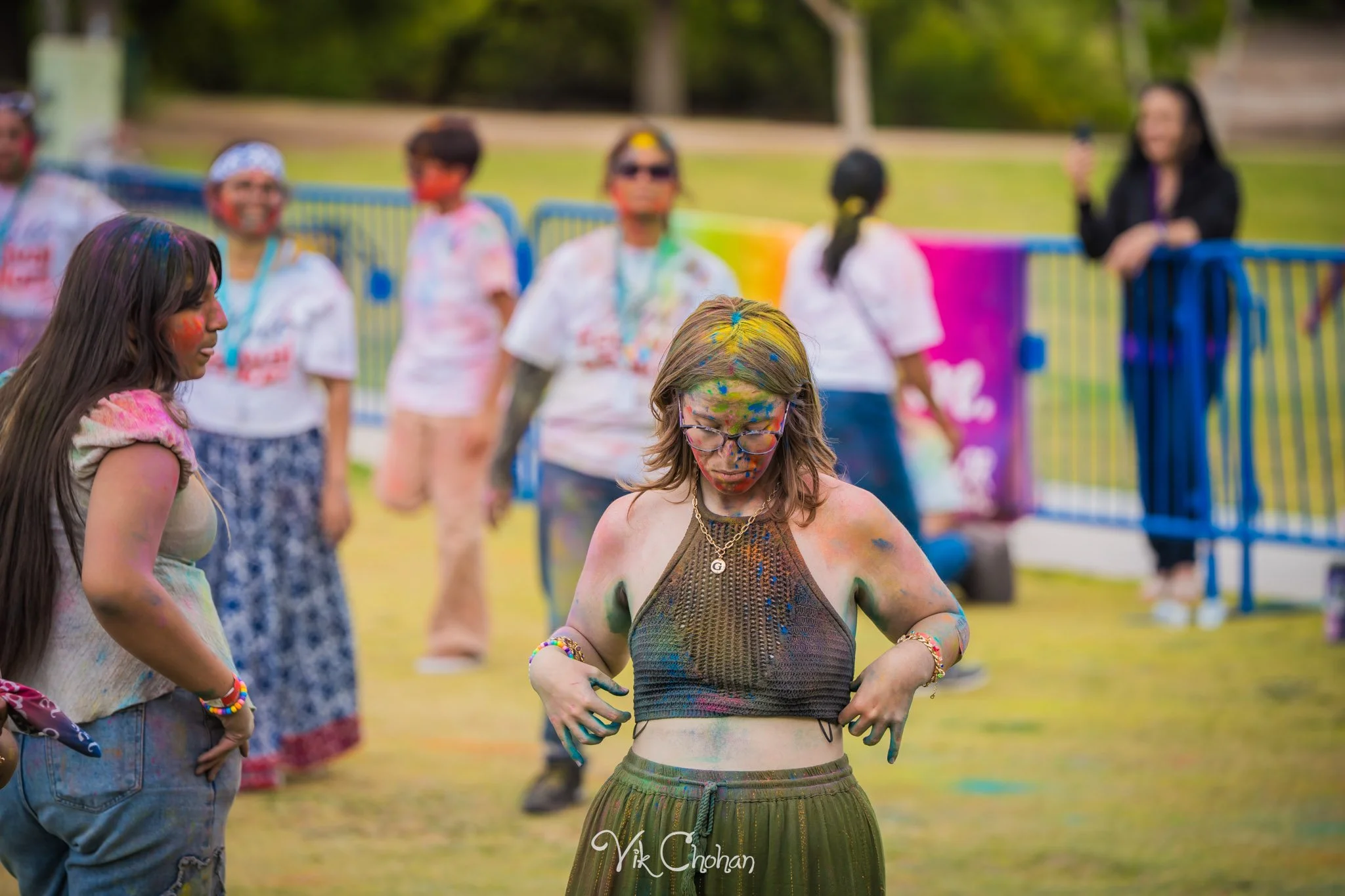 2026-04-26-Holi-Celebration-Sunset-Park-ISKON-april-26th-2026-Vik-Chohan-Photography-Social-Media-028.jpg