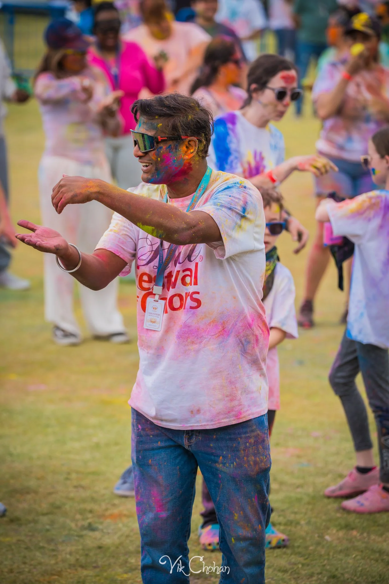 2026-04-26-Holi-Celebration-Sunset-Park-ISKON-april-26th-2026-Vik-Chohan-Photography-Social-Media-032.jpg