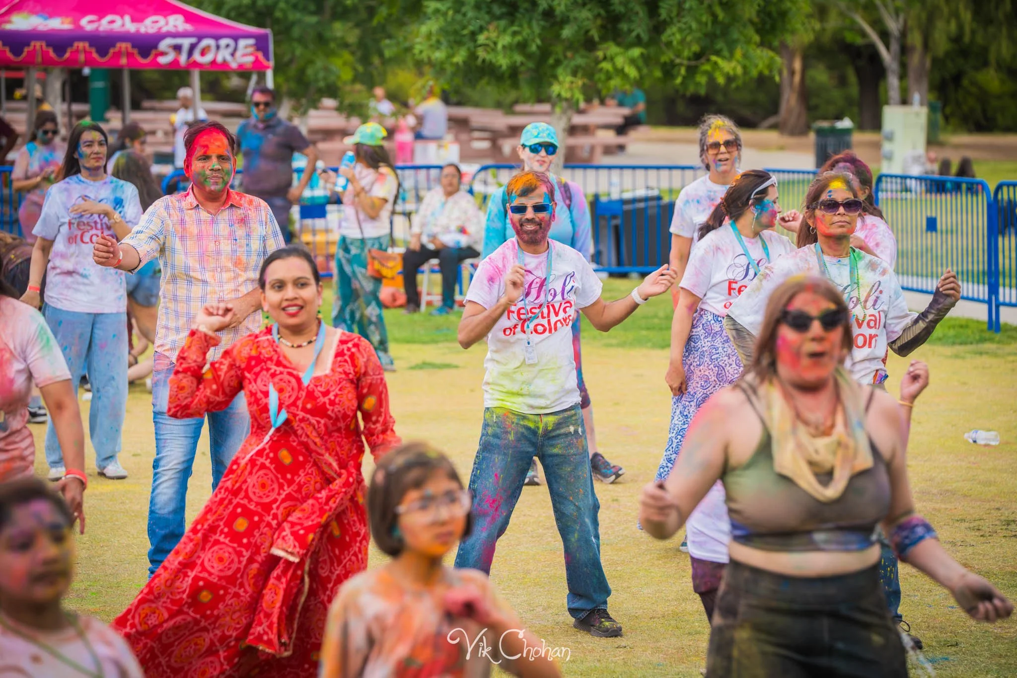 2026-04-26-Holi-Celebration-Sunset-Park-ISKON-april-26th-2026-Vik-Chohan-Photography-Social-Media-036.jpg