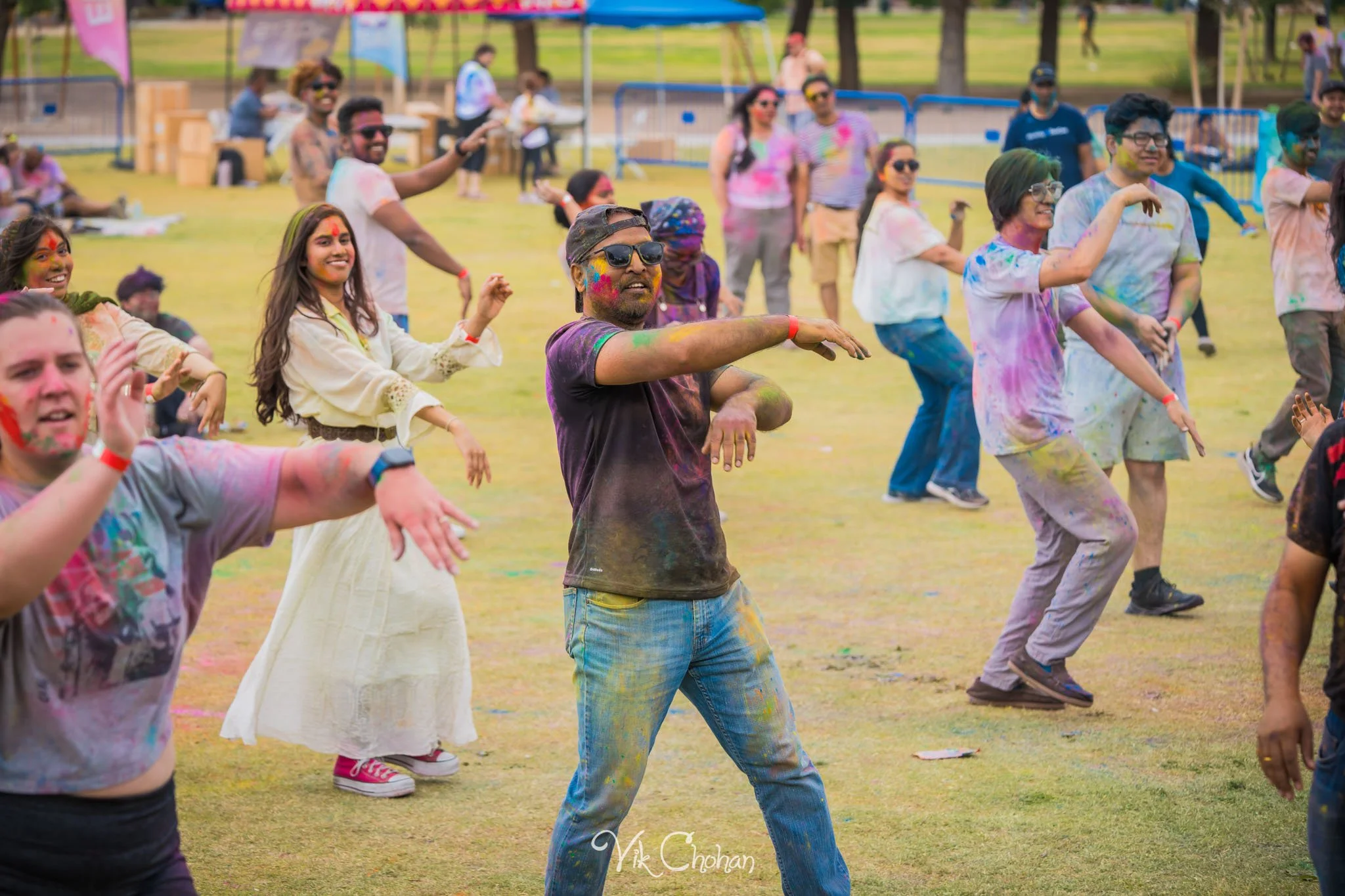 2026-04-26-Holi-Celebration-Sunset-Park-ISKON-april-26th-2026-Vik-Chohan-Photography-Social-Media-052.jpg