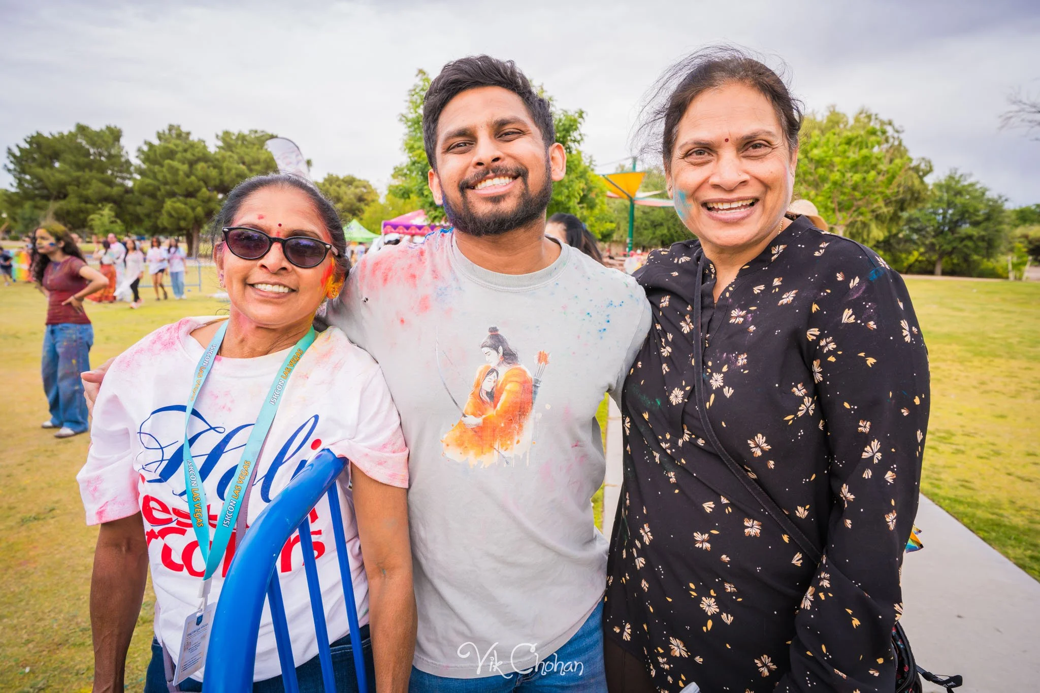 2026-04-26-Holi-Celebration-Sunset-Park-ISKON-april-26th-2026-Vik-Chohan-Photography-Social-Media-089.jpg