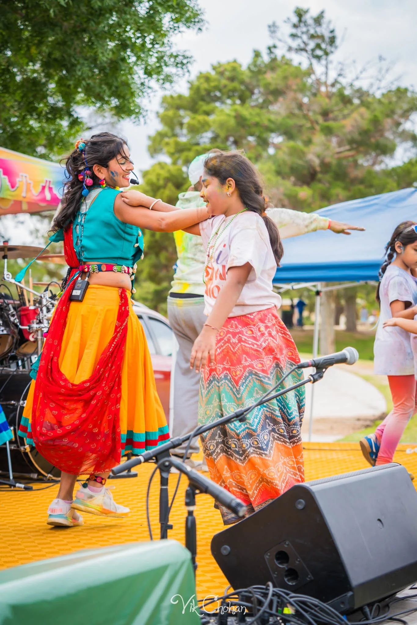 2026-04-26-Holi-Celebration-Sunset-Park-ISKON-april-26th-2026-Vik-Chohan-Photography-Social-Media-128.jpg