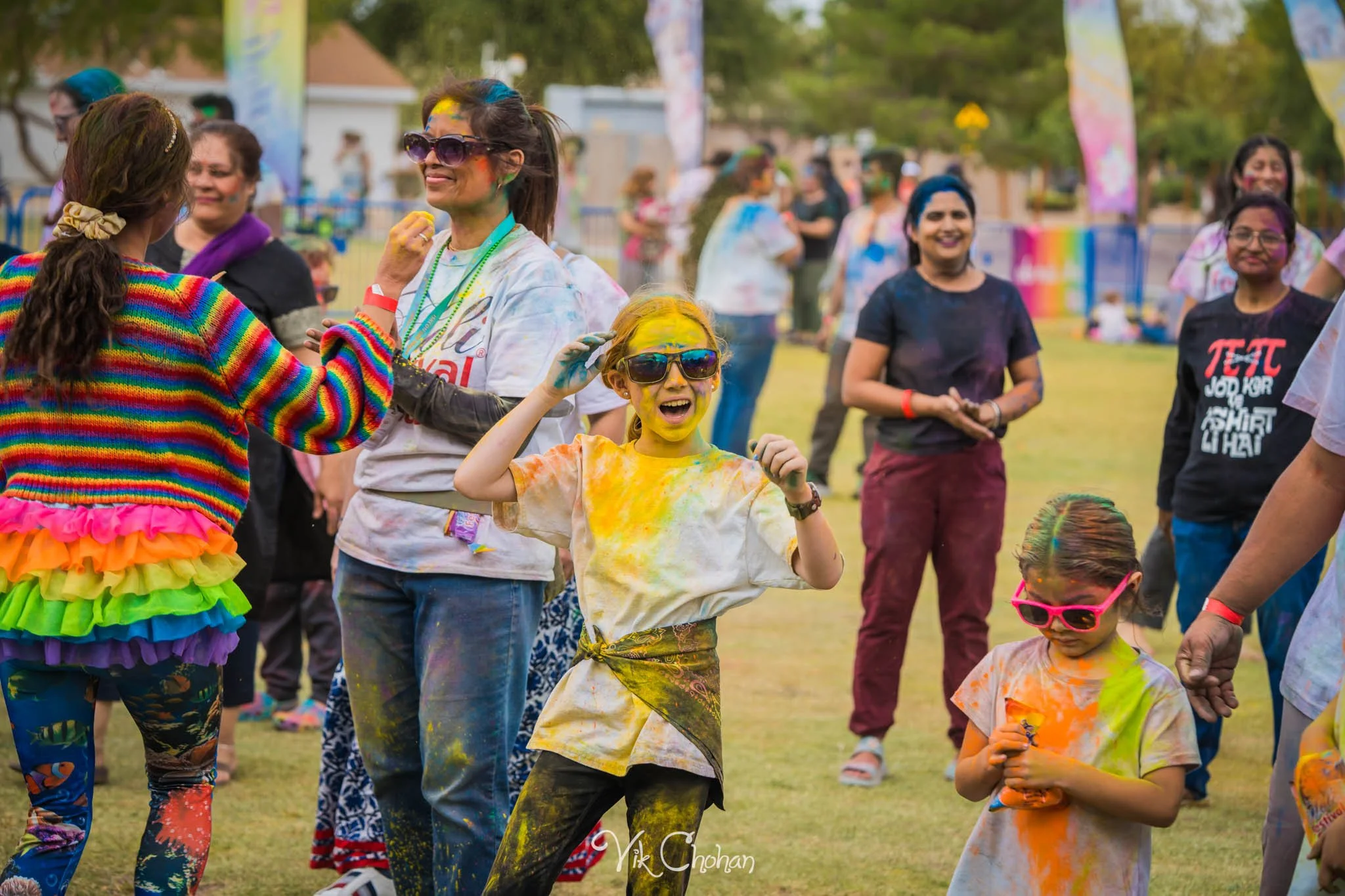 2026-04-26-Holi-Celebration-Sunset-Park-ISKON-april-26th-2026-Vik-Chohan-Photography-Social-Media-163.jpg