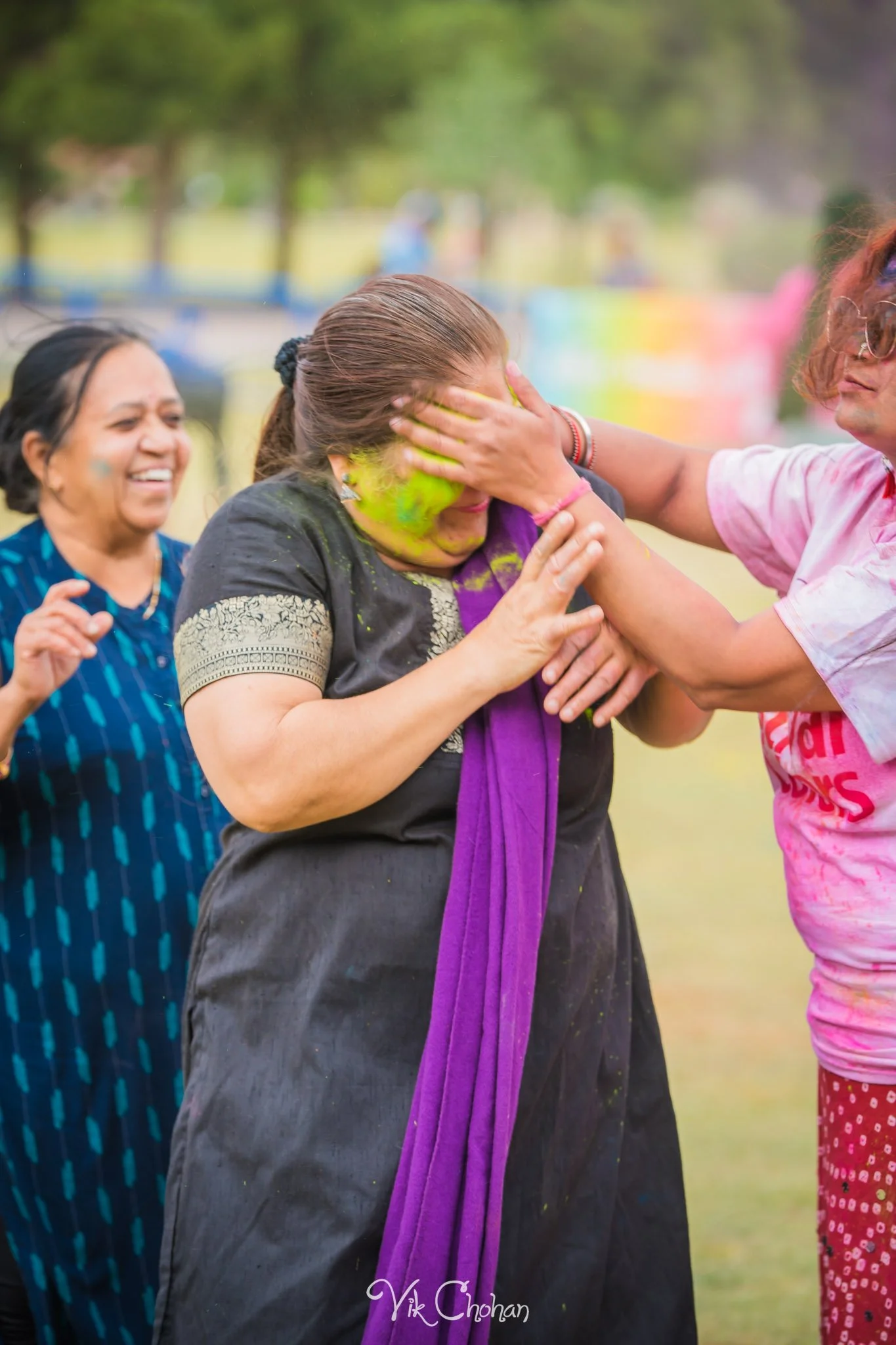 2026-04-26-Holi-Celebration-Sunset-Park-ISKON-april-26th-2026-Vik-Chohan-Photography-Social-Media-170.jpg