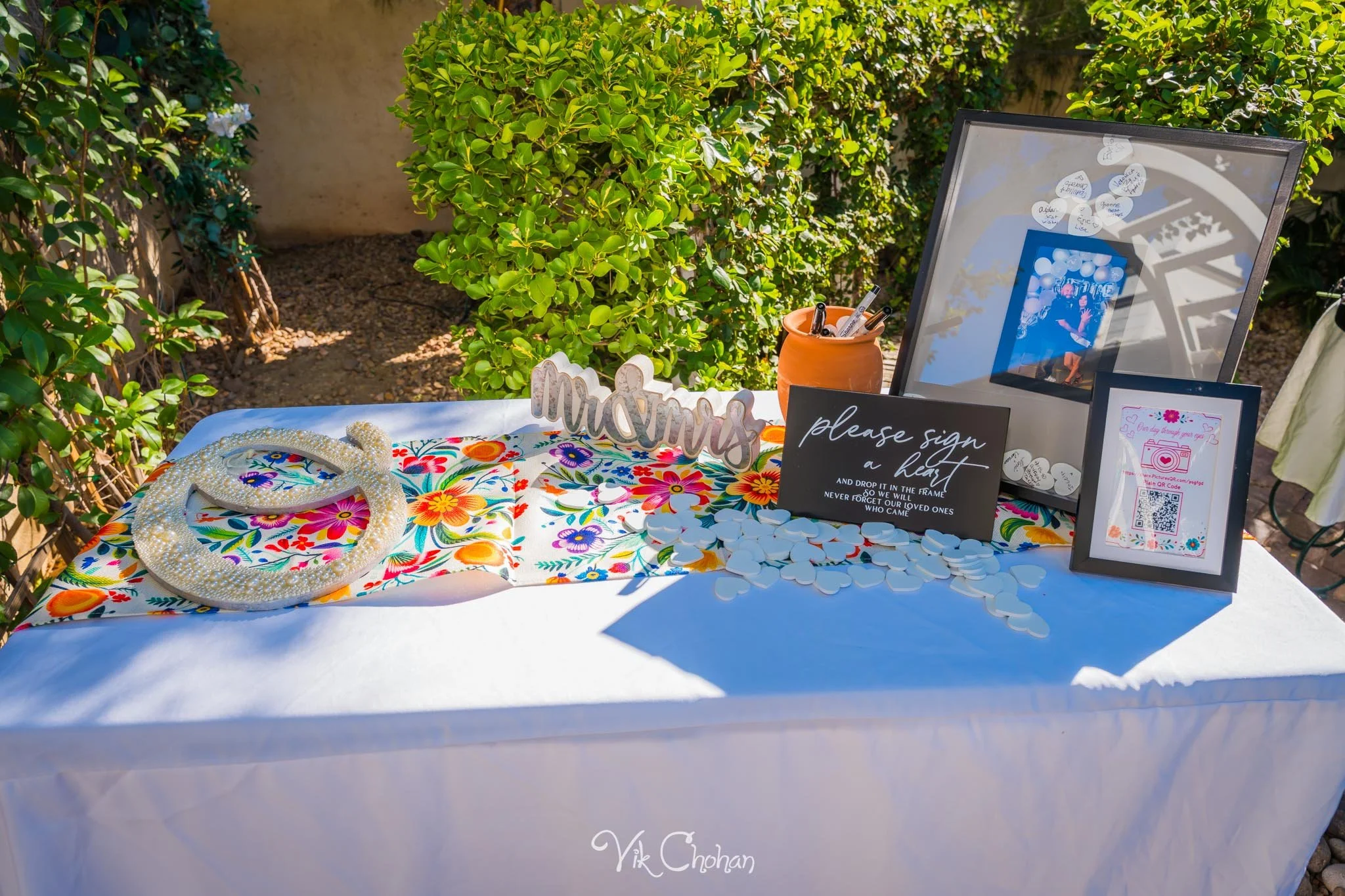 2026-06-20-Raul-and-Antoinette-Las-Vegas-Wedding-Little-Chapel-on-the-Corner-Vik-Chohan-Photography-Social-Media-006.jpg