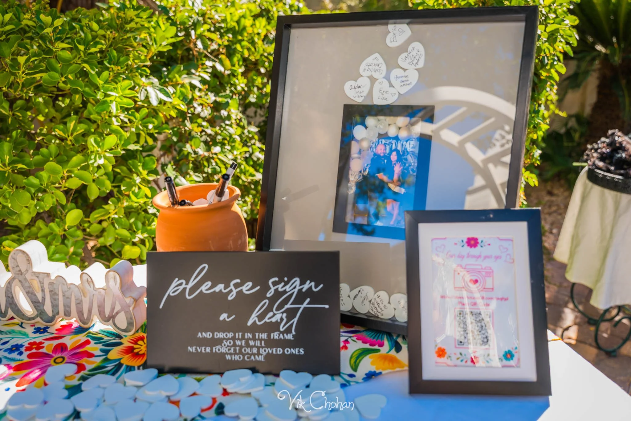2026-06-20-Raul-and-Antoinette-Las-Vegas-Wedding-Little-Chapel-on-the-Corner-Vik-Chohan-Photography-Social-Media-009.jpg