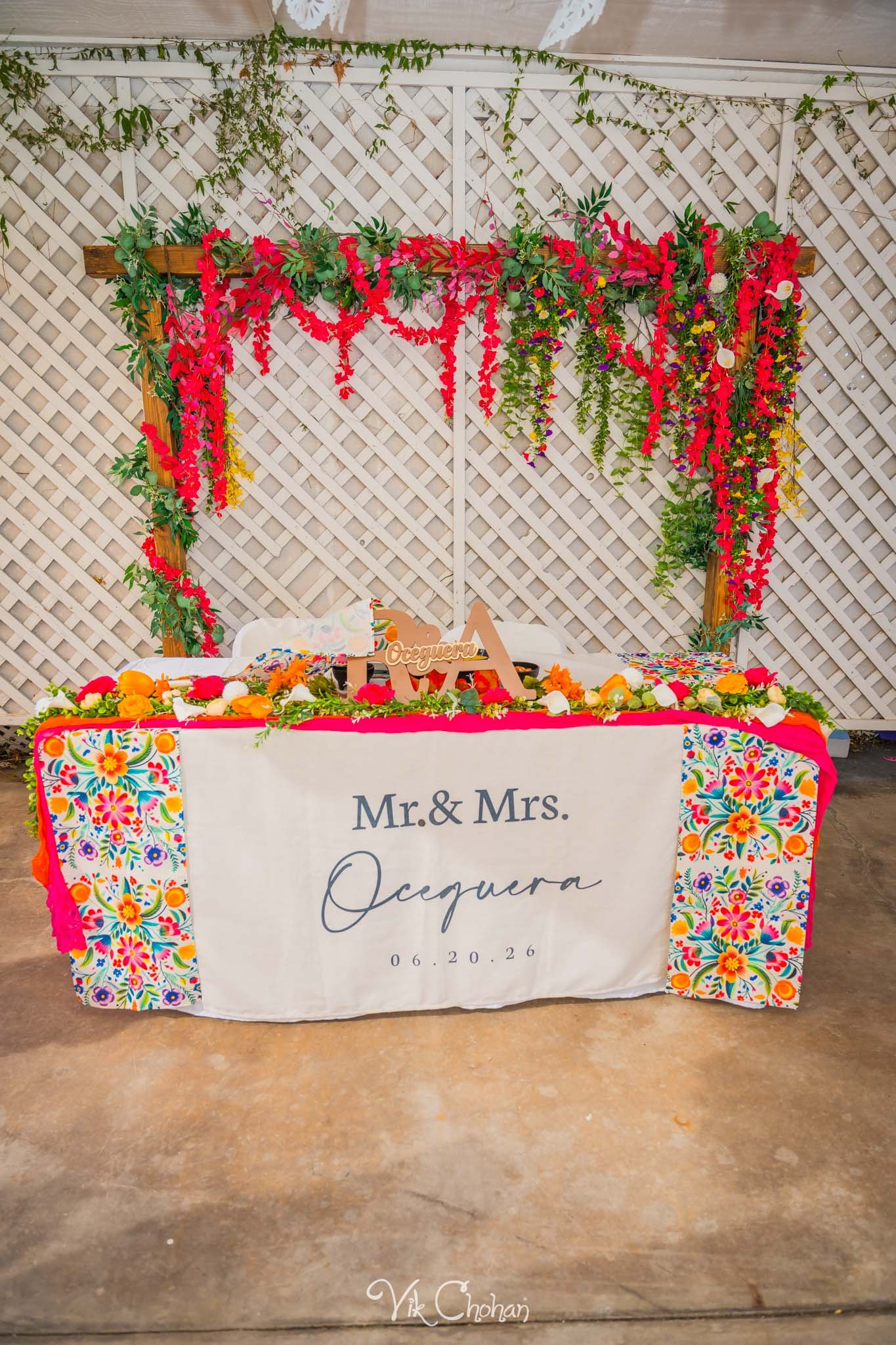 2026-06-20-Raul-and-Antoinette-Las-Vegas-Wedding-Little-Chapel-on-the-Corner-Vik-Chohan-Photography-Social-Media-043.jpg
