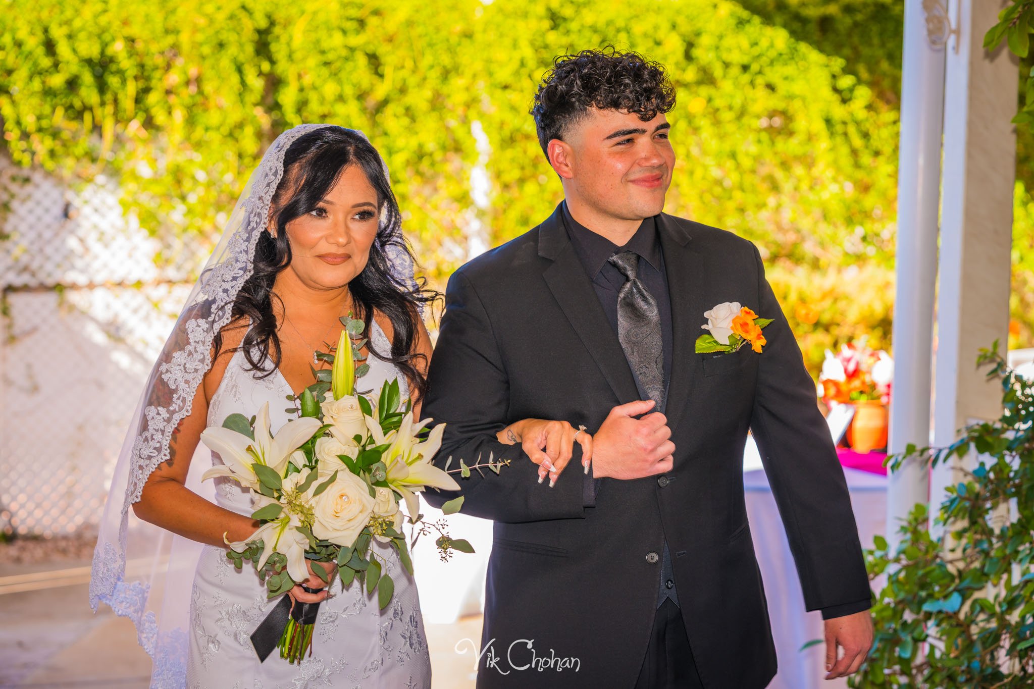 2026-06-20-Raul-and-Antoinette-Las-Vegas-Wedding-Little-Chapel-on-the-Corner-Vik-Chohan-Photography-Social-Media-074.jpg