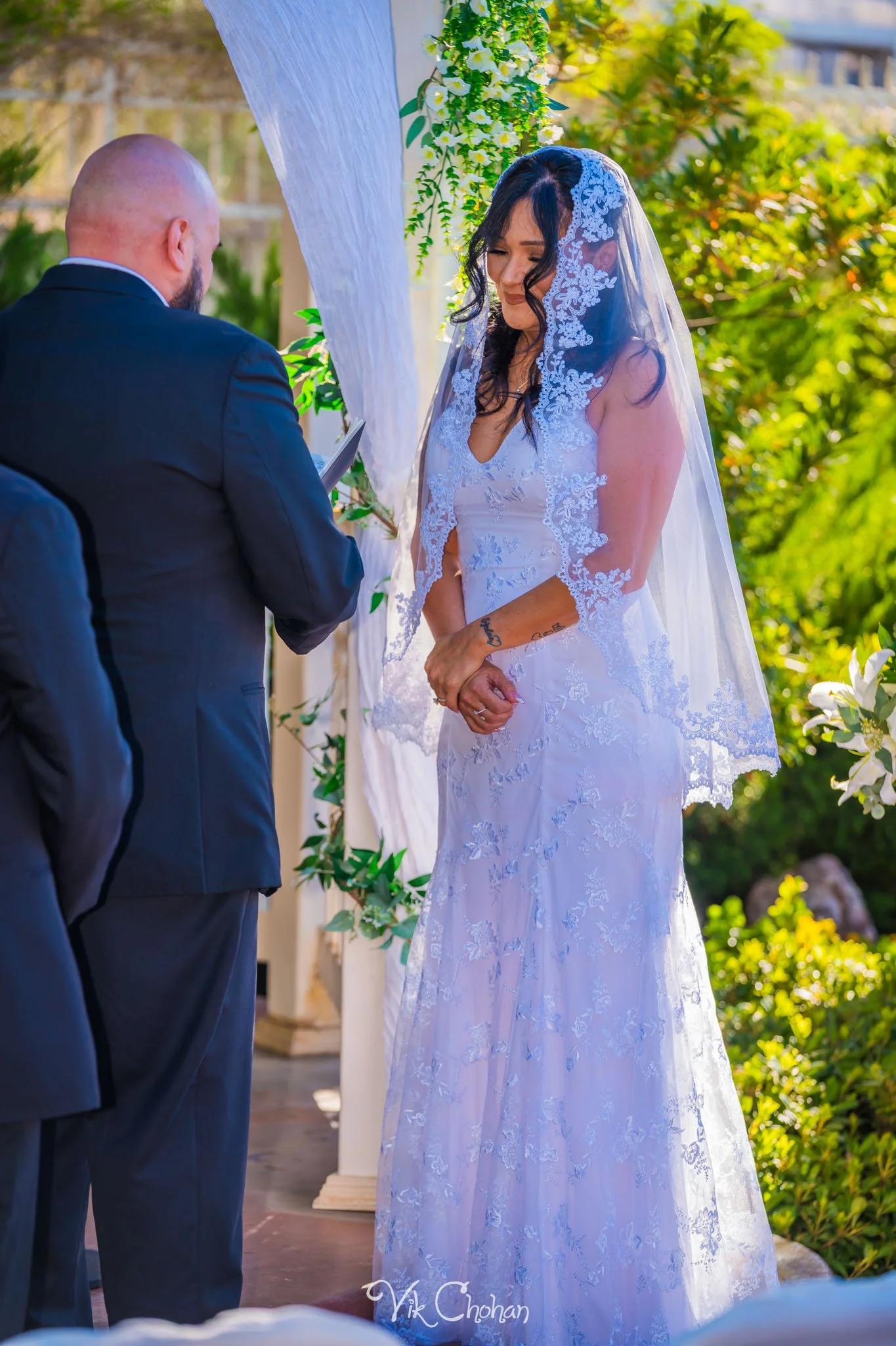 2026-06-20-Raul-and-Antoinette-Las-Vegas-Wedding-Little-Chapel-on-the-Corner-Vik-Chohan-Photography-Social-Media-094.jpg