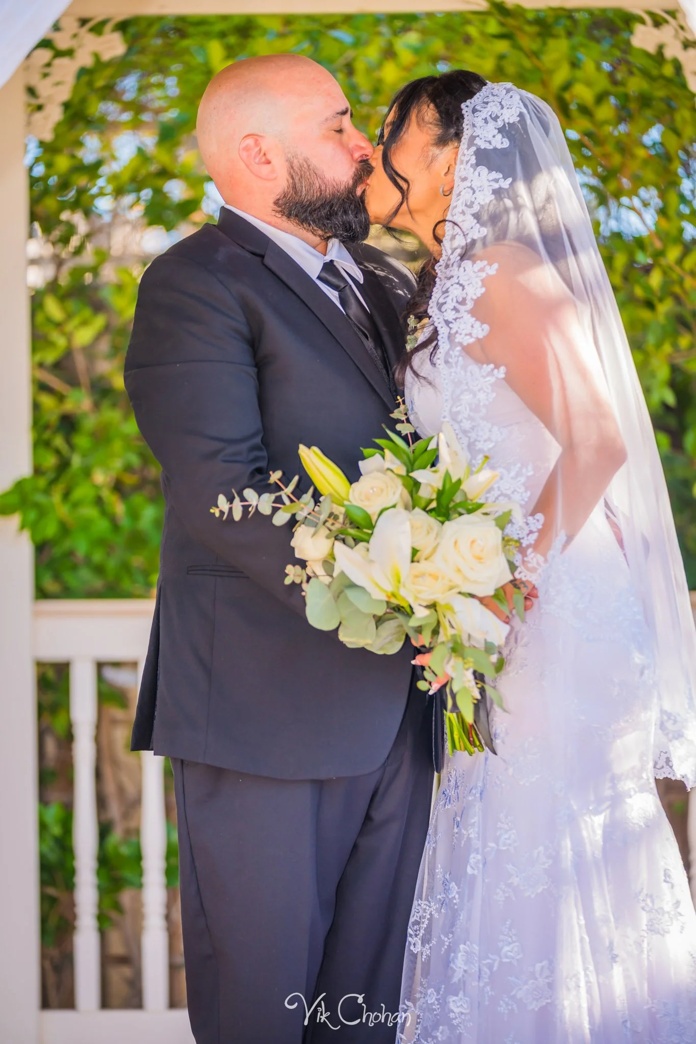 2026-06-20-Raul-and-Antoinette-Las-Vegas-Wedding-Little-Chapel-on-the-Corner-Vik-Chohan-Photography-Social-Media-209.jpg