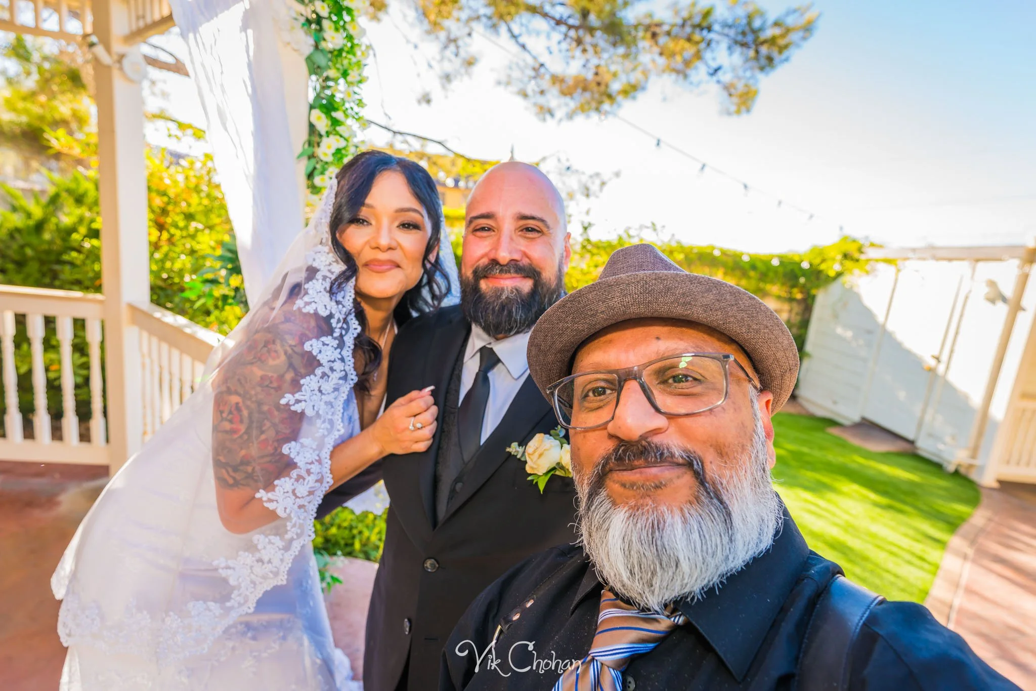 2026-06-20-Raul-and-Antoinette-Las-Vegas-Wedding-Little-Chapel-on-the-Corner-Vik-Chohan-Photography-Social-Media-233.jpg