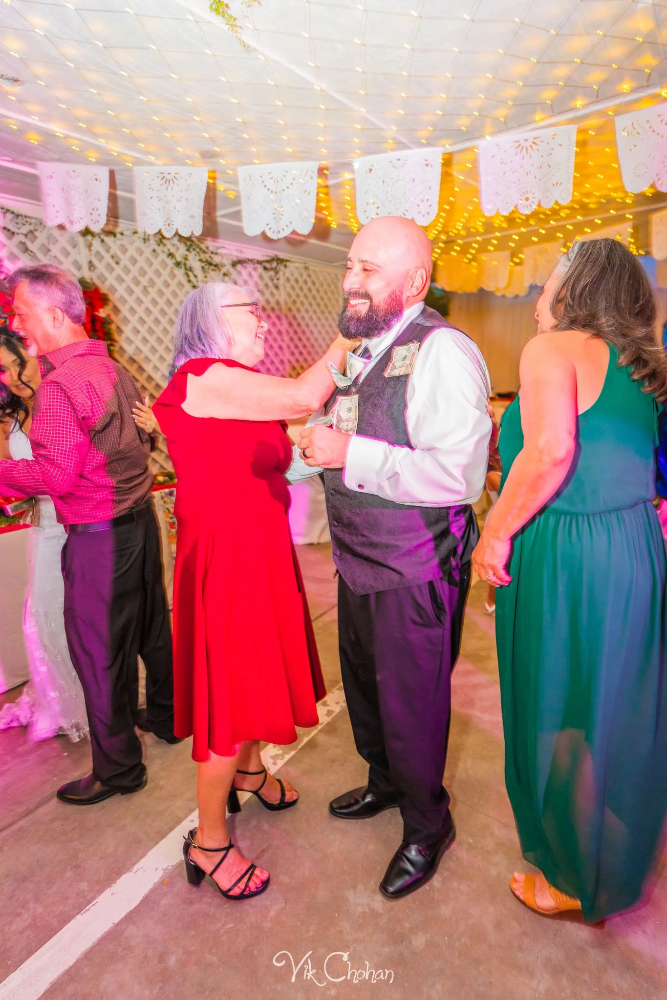 2026-06-20-Raul-and-Antoinette-Las-Vegas-Wedding-Little-Chapel-on-the-Corner-Vik-Chohan-Photography-Social-Media-416.jpg