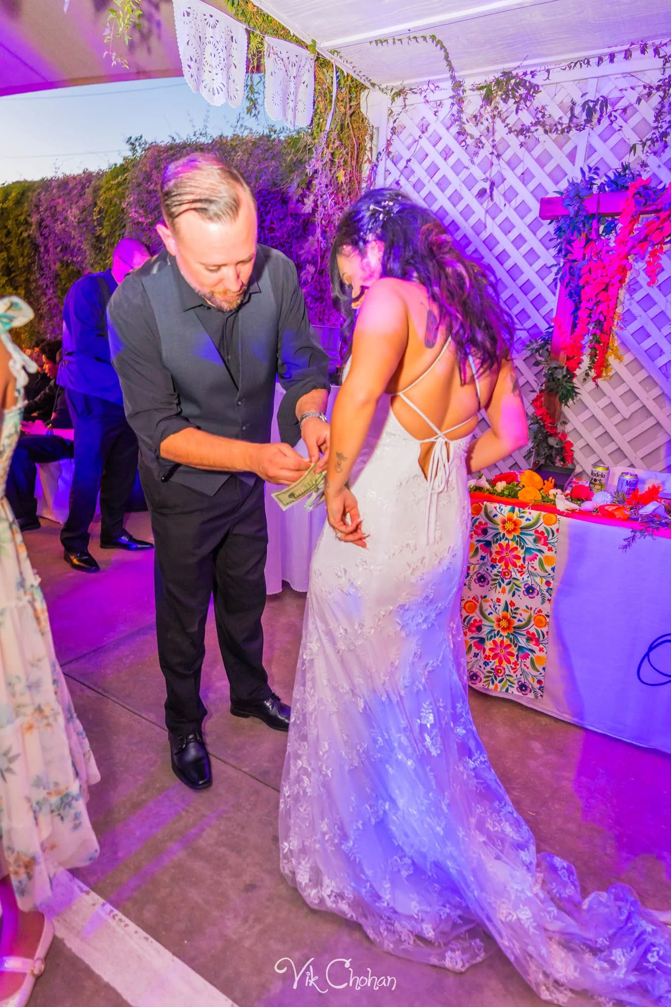 2026-06-20-Raul-and-Antoinette-Las-Vegas-Wedding-Little-Chapel-on-the-Corner-Vik-Chohan-Photography-Social-Media-419.jpg