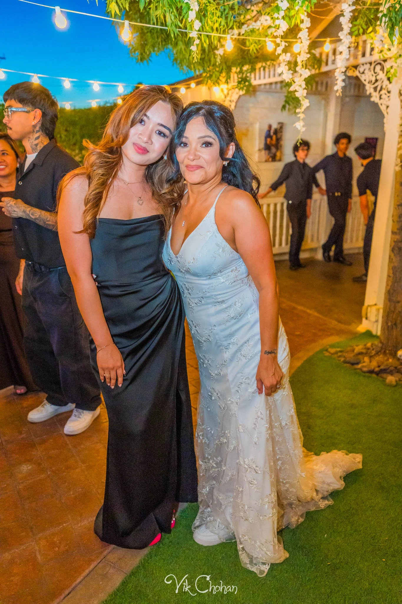 2026-06-20-Raul-and-Antoinette-Las-Vegas-Wedding-Little-Chapel-on-the-Corner-Vik-Chohan-Photography-Social-Media-480.jpg