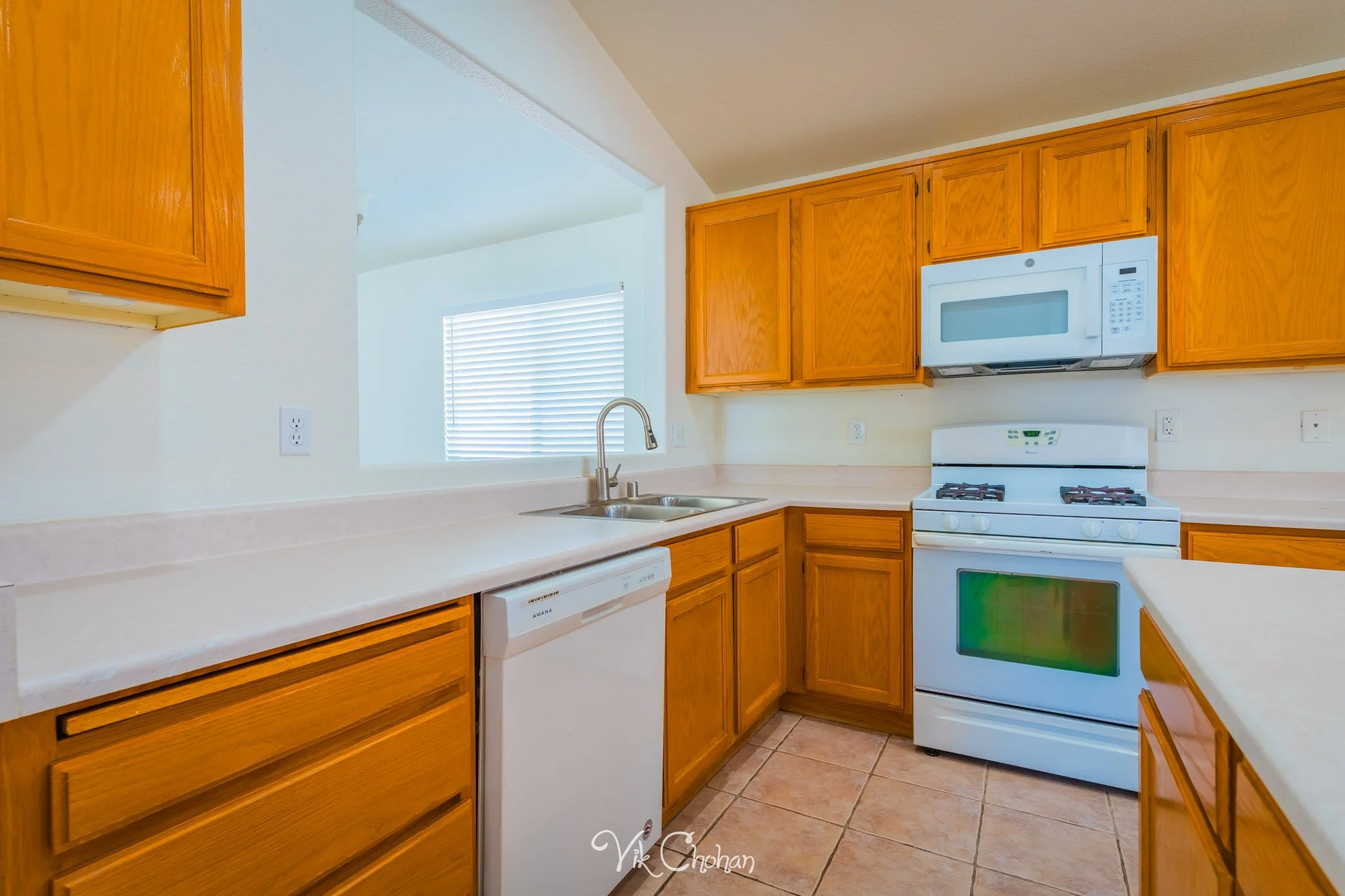 2026-07-27-8924-West-Colorful-Pines-Real-Estate-Photography-Vik-Chohan-Photography-Social-Media-021.jpg