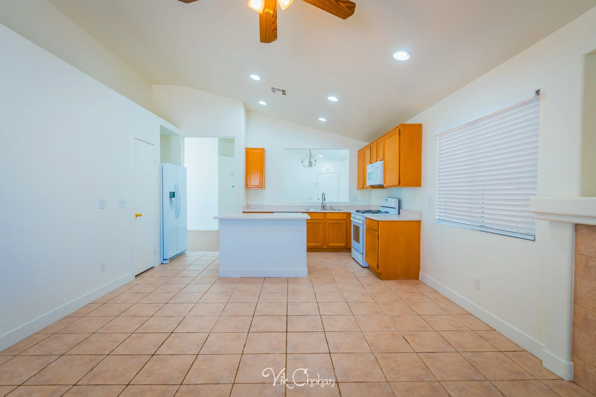 2026-07-27-8924-West-Colorful-Pines-Real-Estate-Photography-Vik-Chohan-Photography-Social-Media-029.jpg