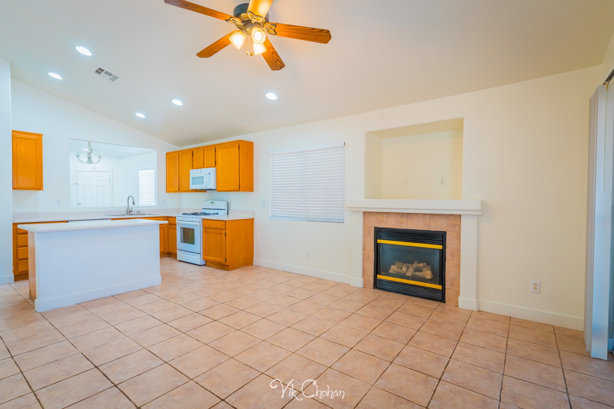 2026-07-27-8924-West-Colorful-Pines-Real-Estate-Photography-Vik-Chohan-Photography-Social-Media-030.jpg