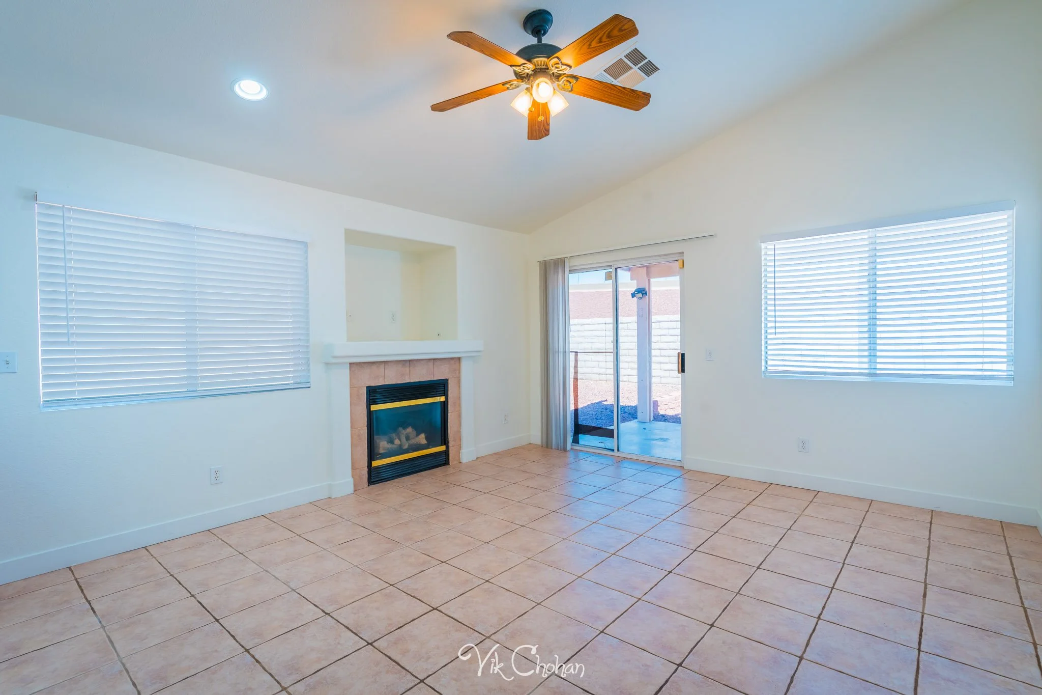 2026-07-27-8924-West-Colorful-Pines-Real-Estate-Photography-Vik-Chohan-Photography-Social-Media-031.jpg