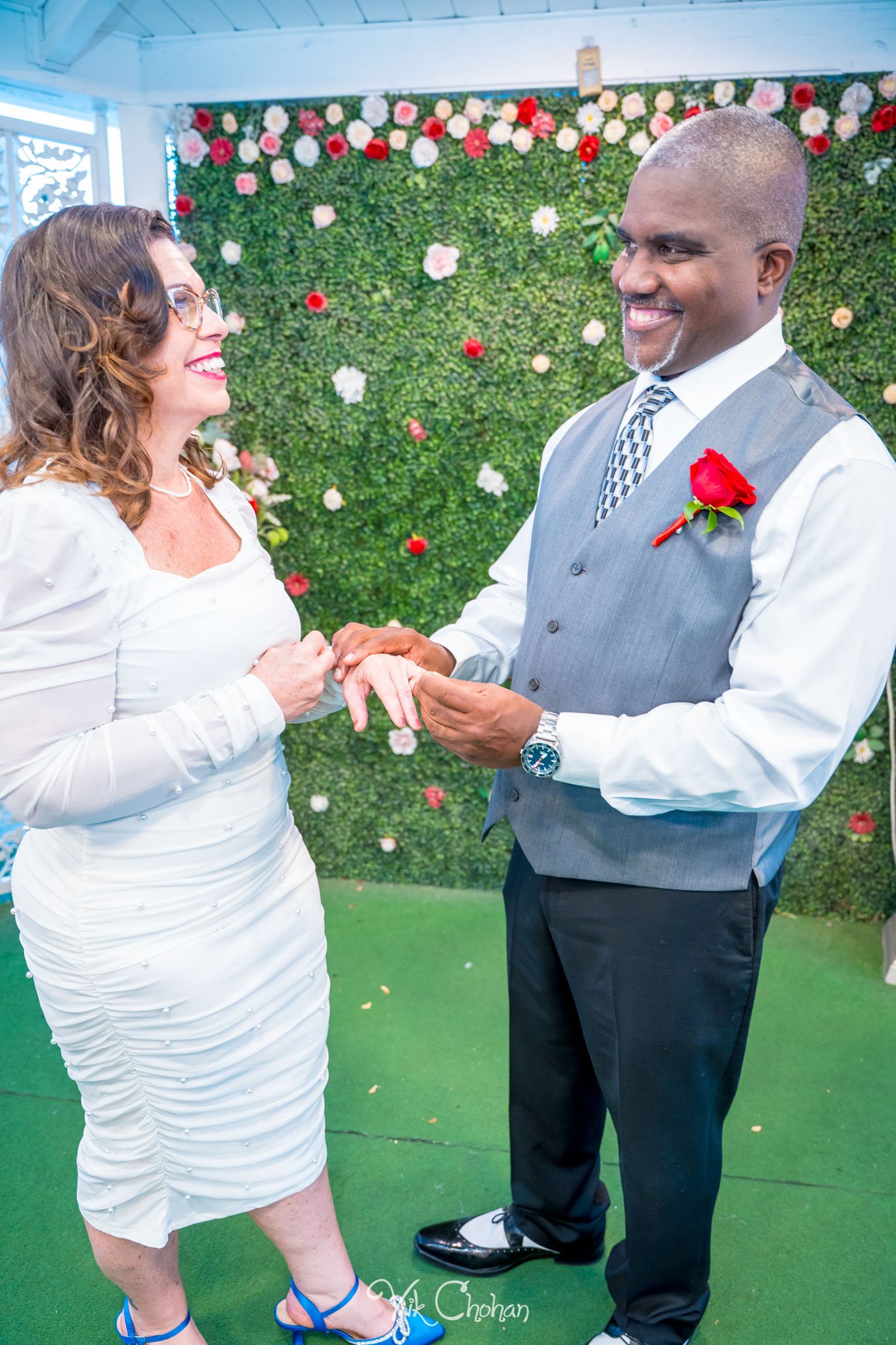 2026-08-10-Albert-and-Melissa-Little-White-Chapel-Fremont-st-Wedding-aug-10th-2026-Vik-Chohan-Photography-Social-Media-014.jpg