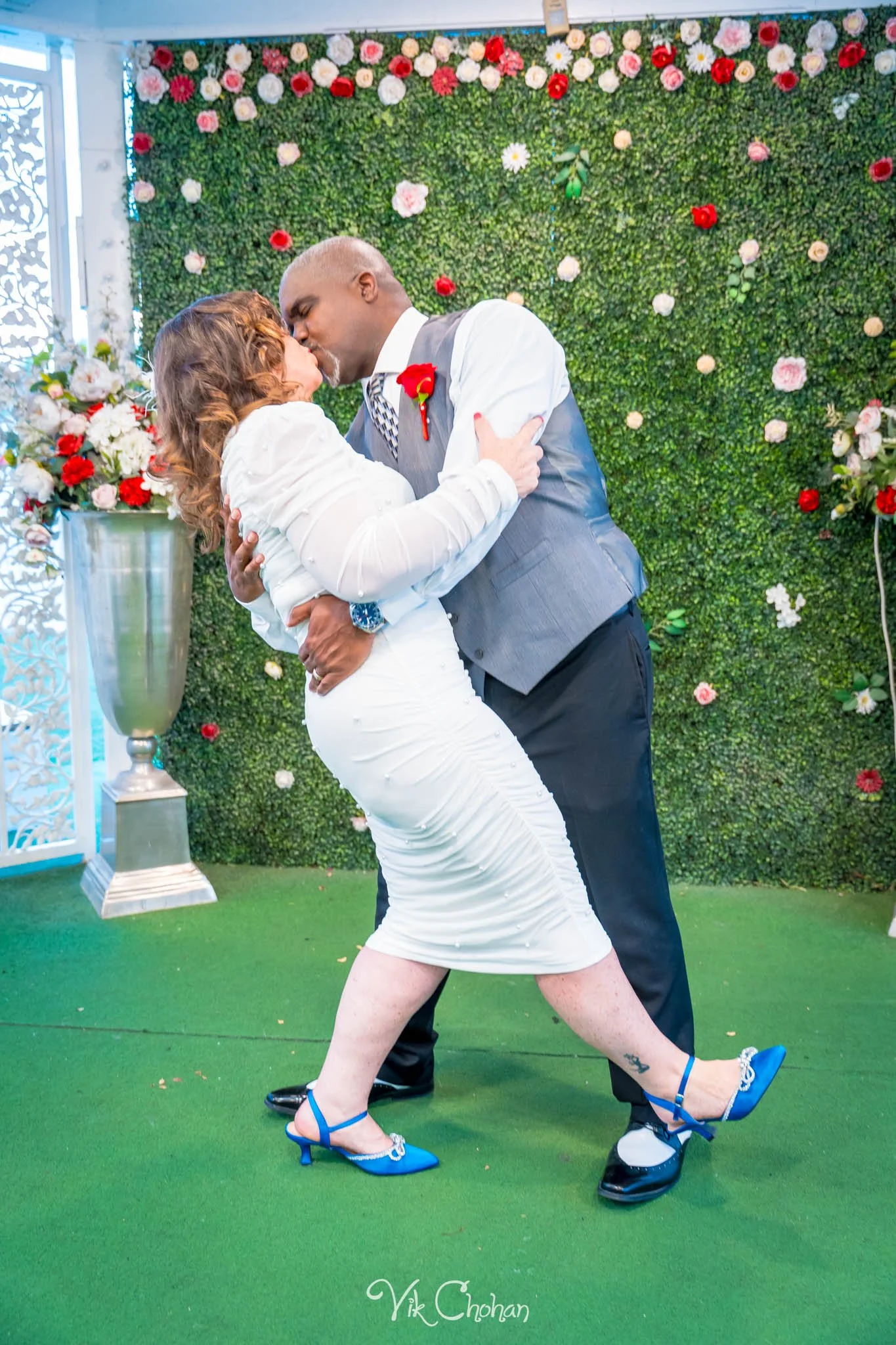 2026-08-10-Albert-and-Melissa-Little-White-Chapel-Fremont-st-Wedding-aug-10th-2026-Vik-Chohan-Photography-Social-Media-040.jpg
