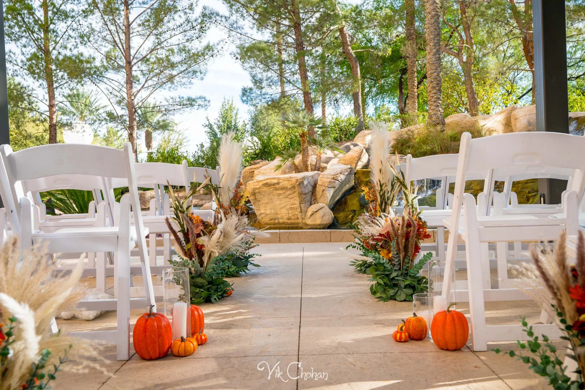 2021-10-23-Jessica-&-Max-JW-Marriott-Las-Vegas-Wedding-Photography-Vik-Chohan-Photography-Social-Media-005.jpg