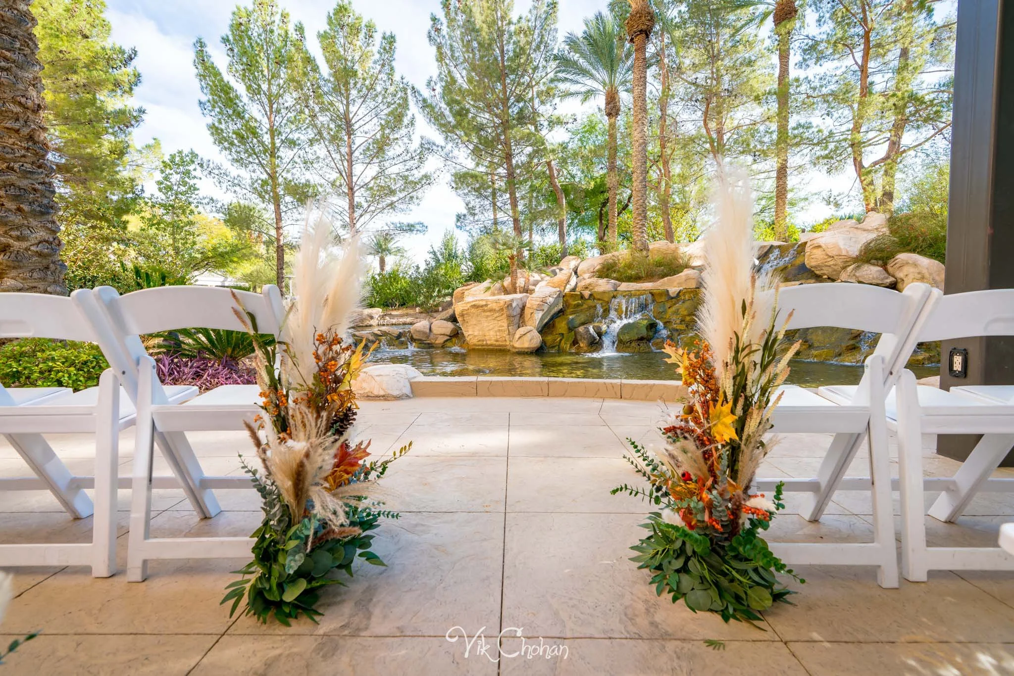 2021-10-23-Jessica-&-Max-JW-Marriott-Las-Vegas-Wedding-Photography-Vik-Chohan-Photography-Social-Media-010.jpg
