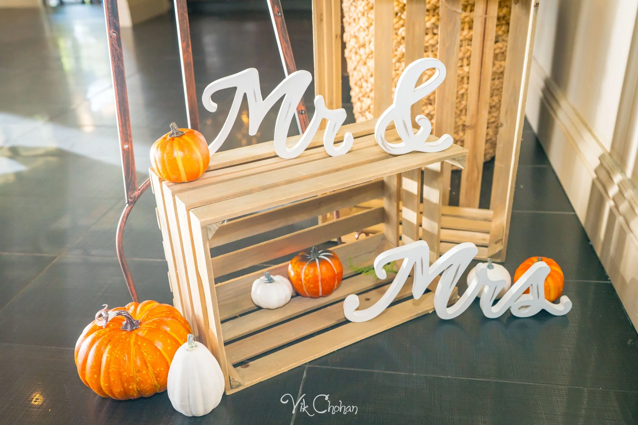 2021-10-23-Jessica-&-Max-JW-Marriott-Las-Vegas-Wedding-Photography-Vik-Chohan-Photography-Social-Media-018.jpg