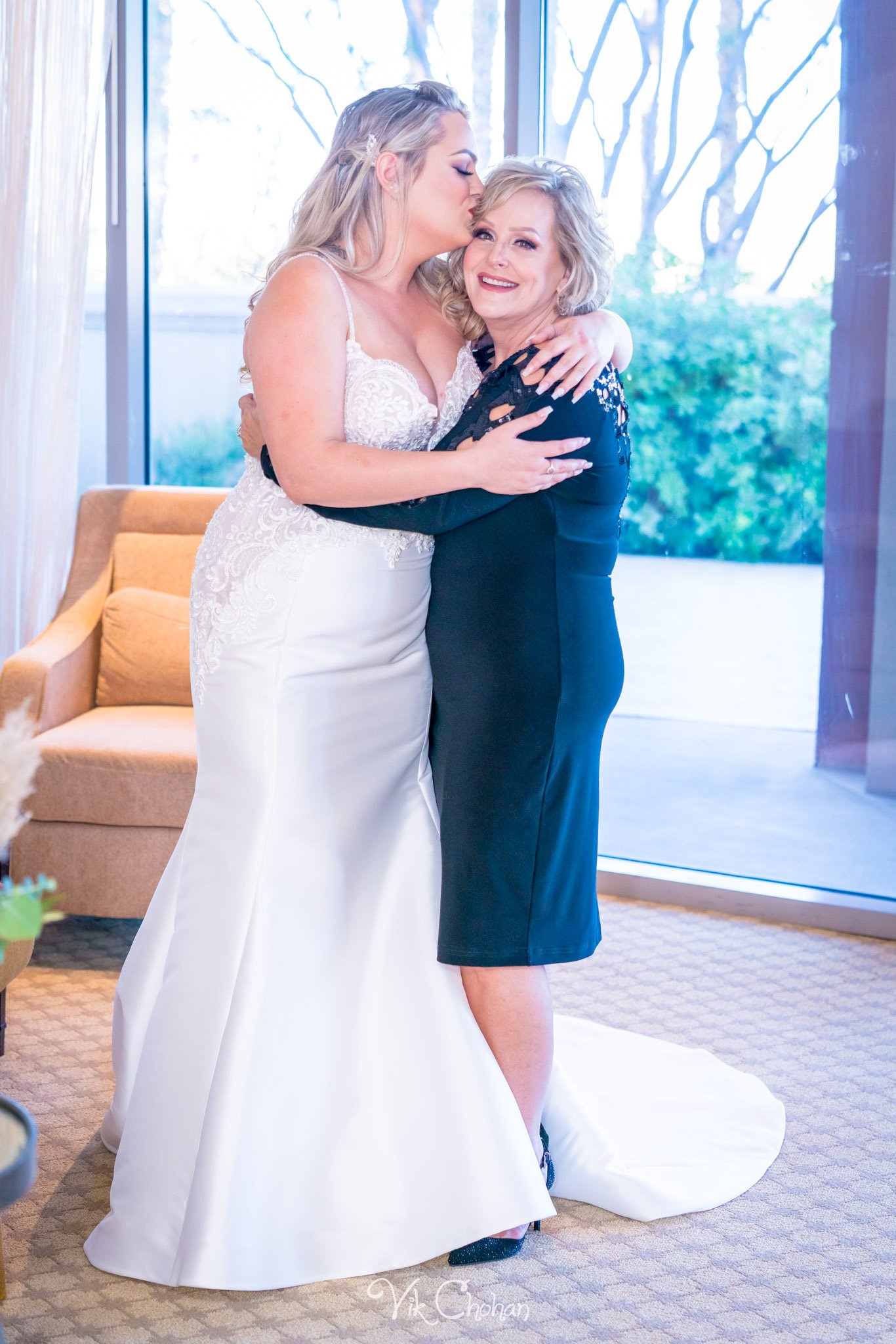 2021-10-23-Jessica-&-Max-JW-Marriott-Las-Vegas-Wedding-Photography-Vik-Chohan-Photography-Social-Media-065.jpg